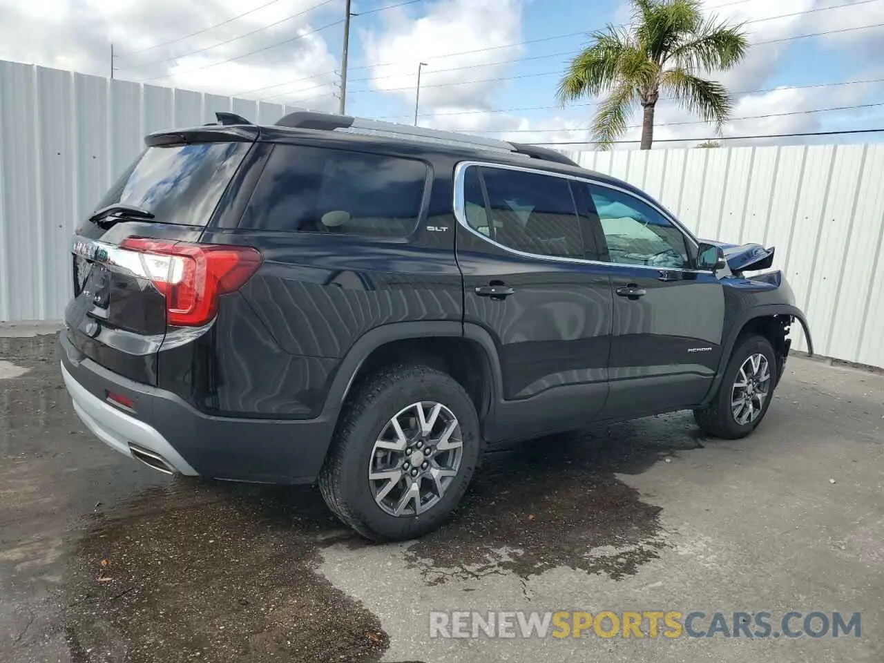 3 Photograph of a damaged car 1GKKNML43PZ152834 GMC ACADIA 2023