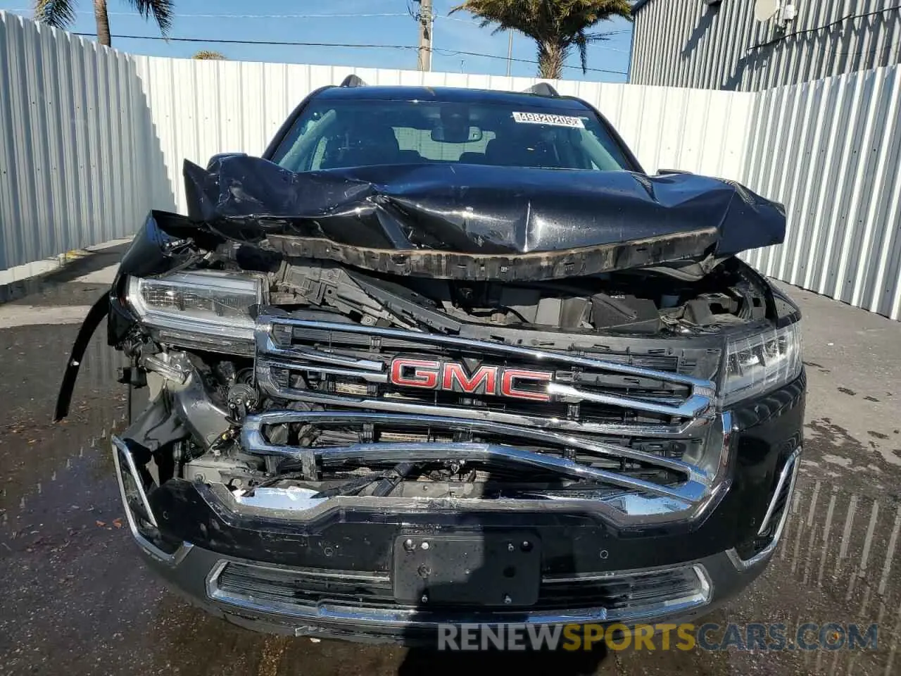 5 Photograph of a damaged car 1GKKNML43PZ152834 GMC ACADIA 2023
