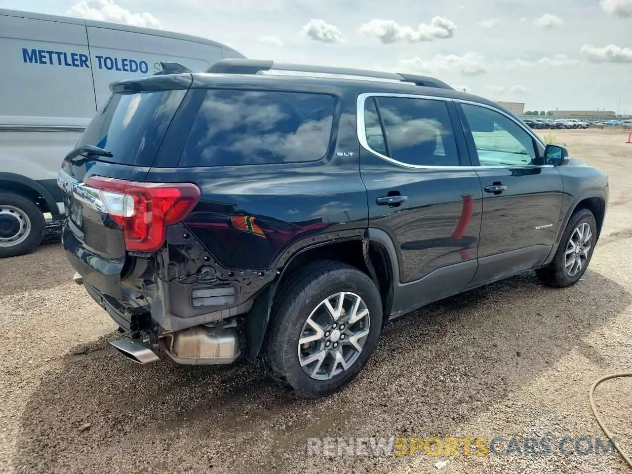 3 Photograph of a damaged car 1GKKNML44PZ236838 GMC ACADIA 2023