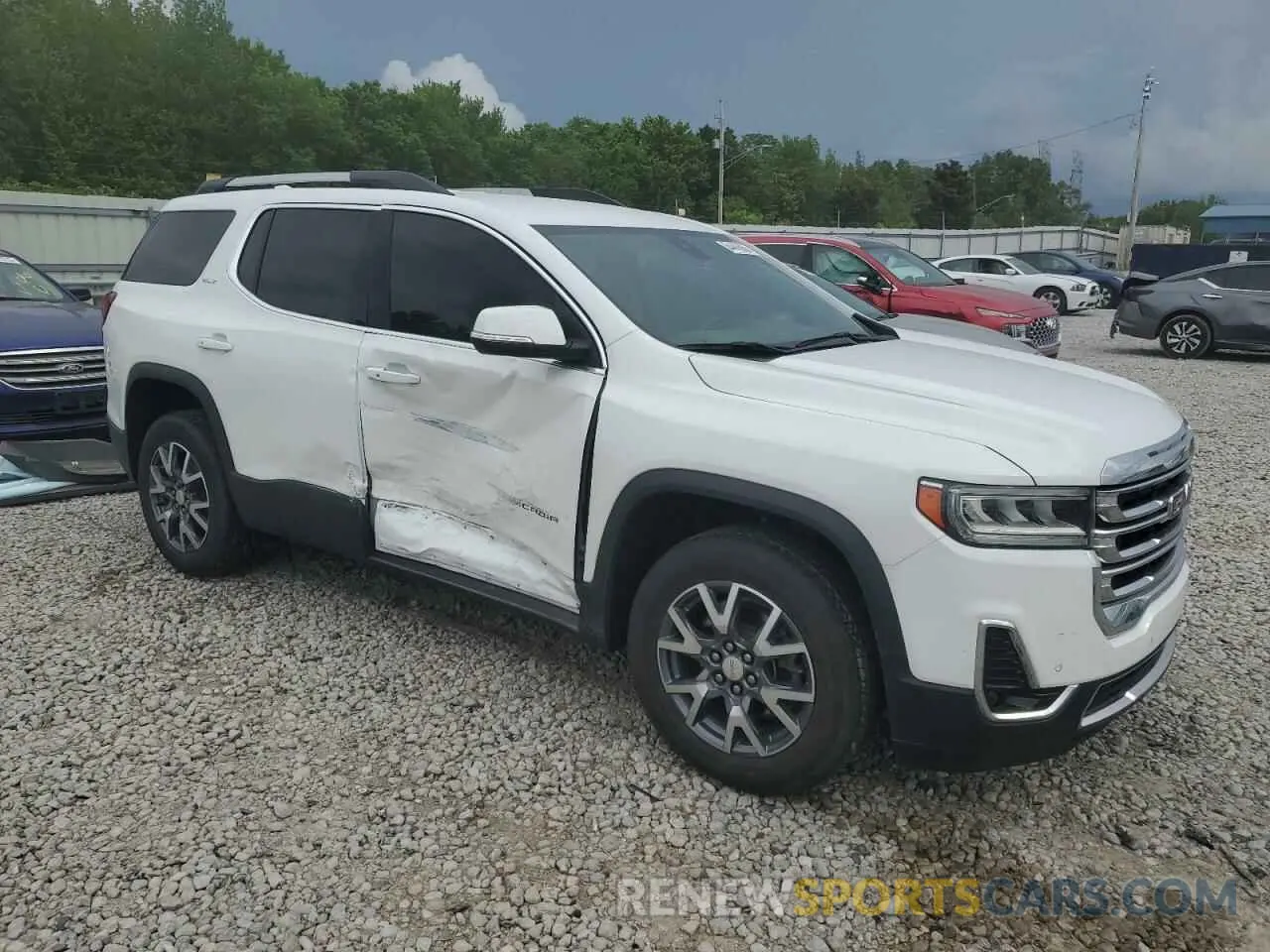4 Photograph of a damaged car 1GKKNML45PZ100413 GMC ACADIA 2023