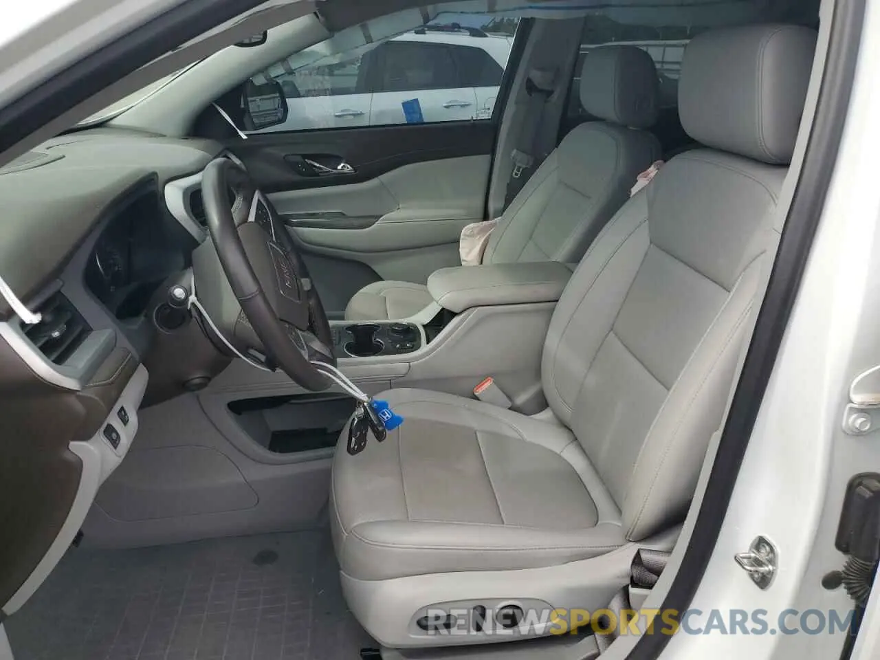 7 Photograph of a damaged car 1GKKNML45PZ100413 GMC ACADIA 2023