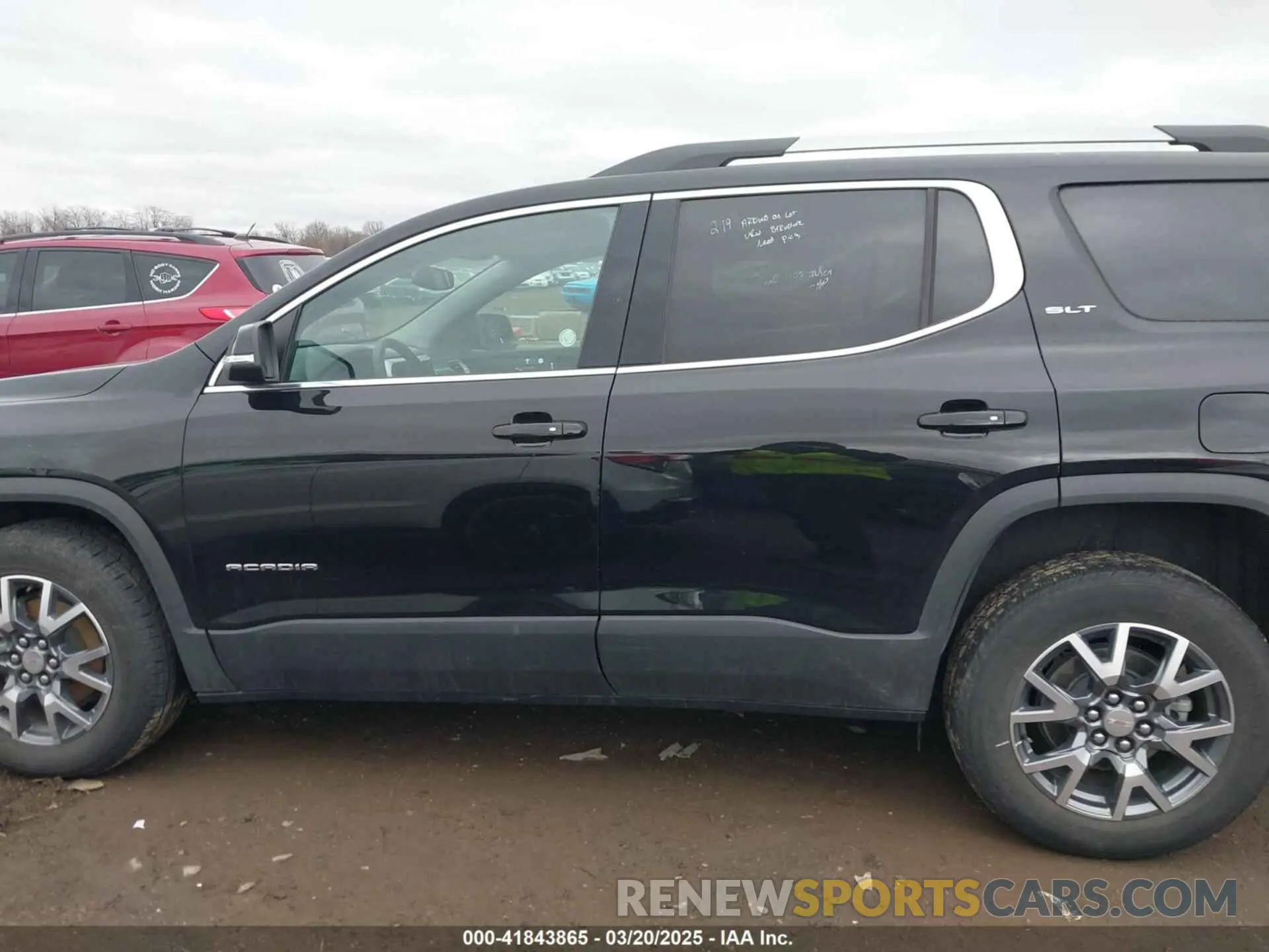 14 Photograph of a damaged car 1GKKNML45PZ185835 GMC ACADIA 2023