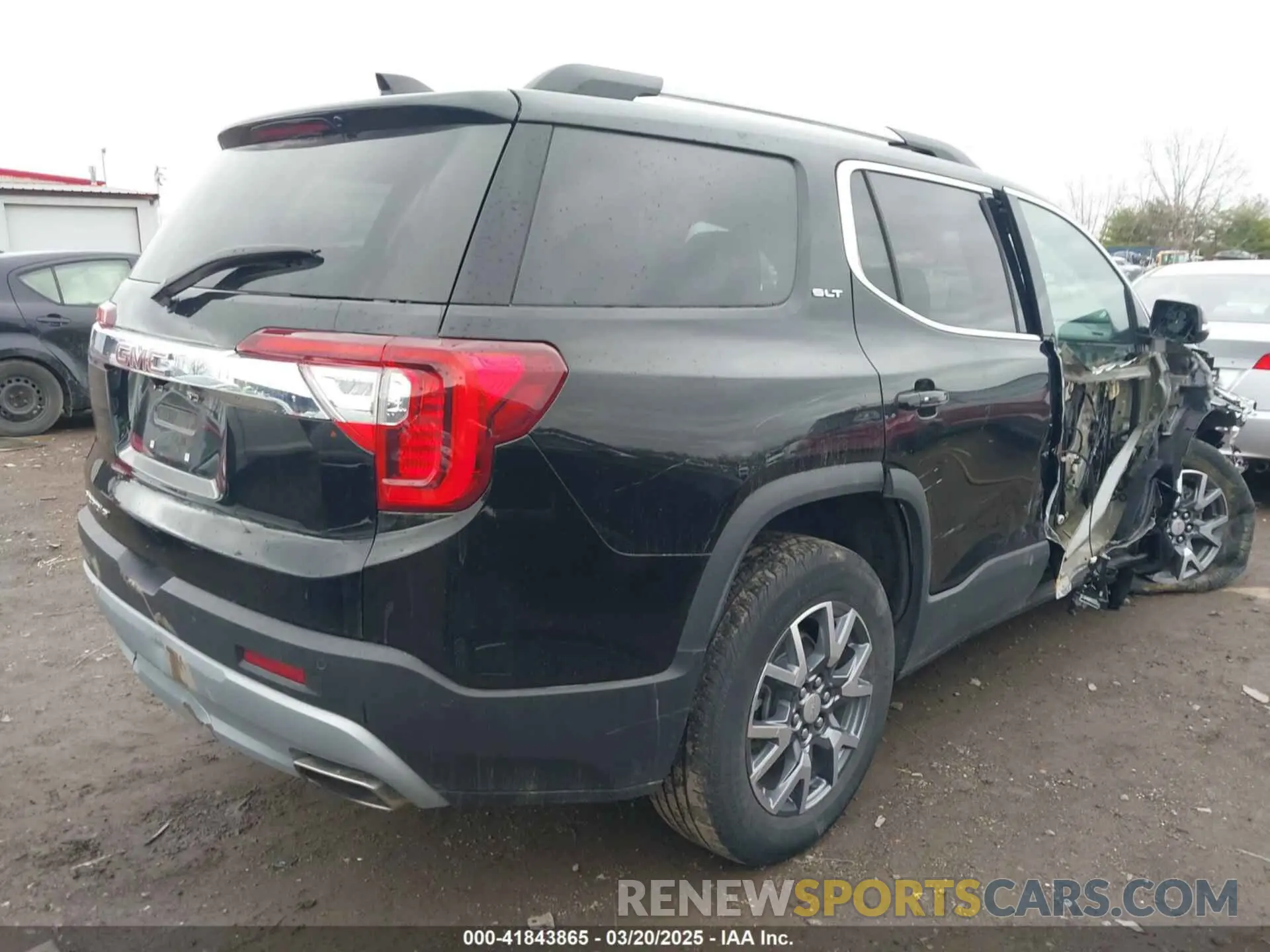 4 Photograph of a damaged car 1GKKNML45PZ185835 GMC ACADIA 2023
