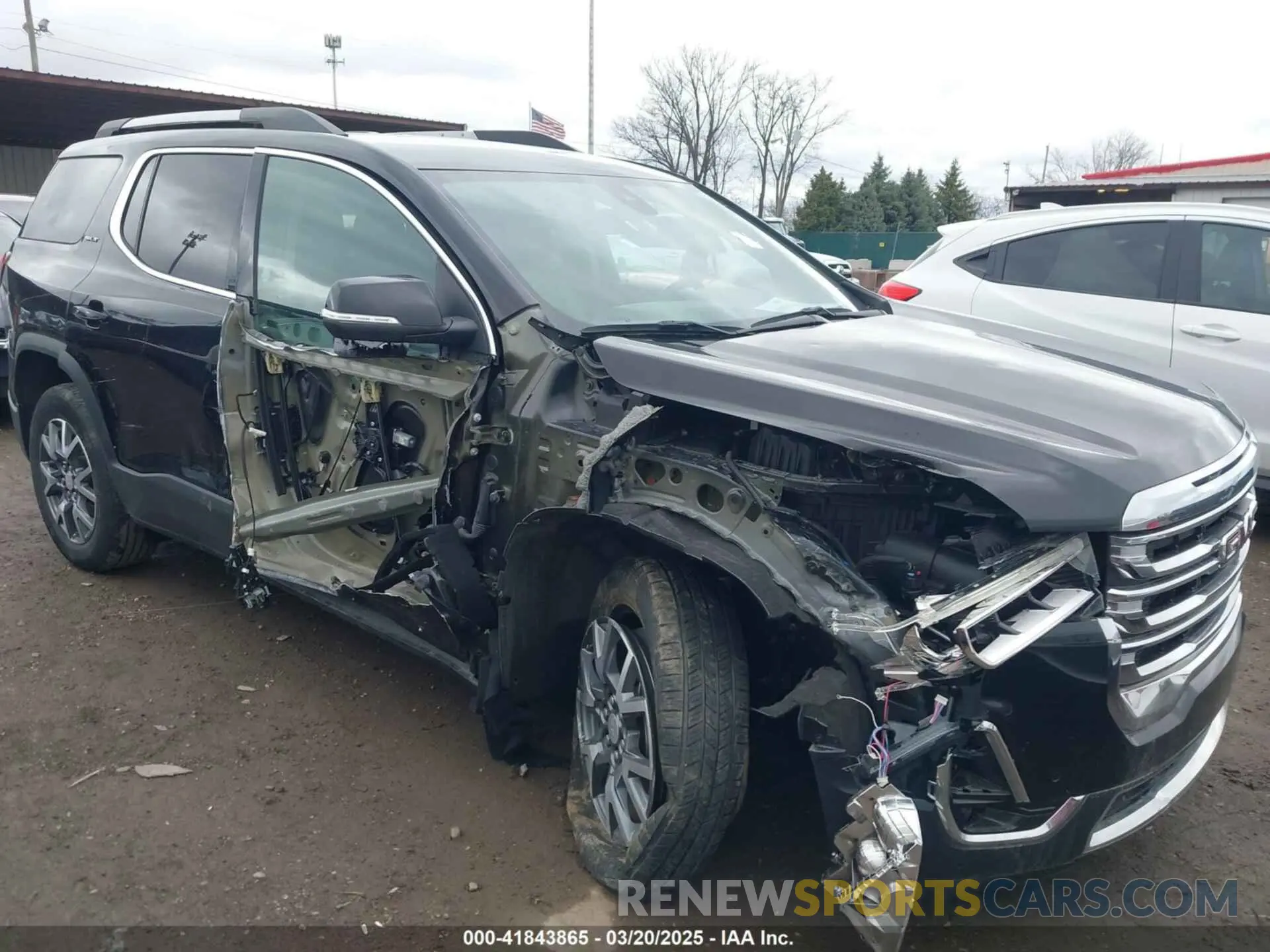 6 Photograph of a damaged car 1GKKNML45PZ185835 GMC ACADIA 2023