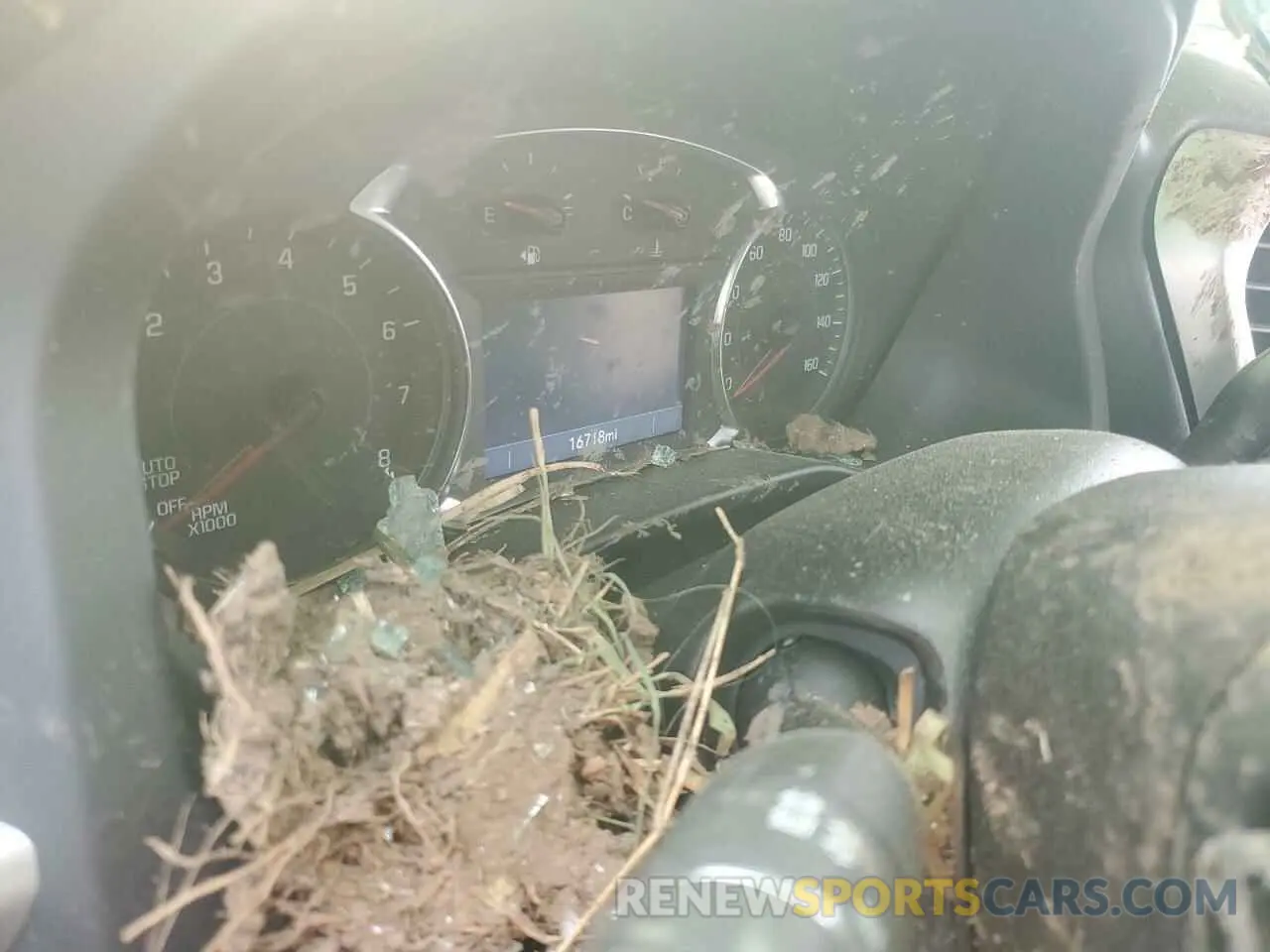 9 Photograph of a damaged car 1GKKNML45PZ237626 GMC ACADIA 2023