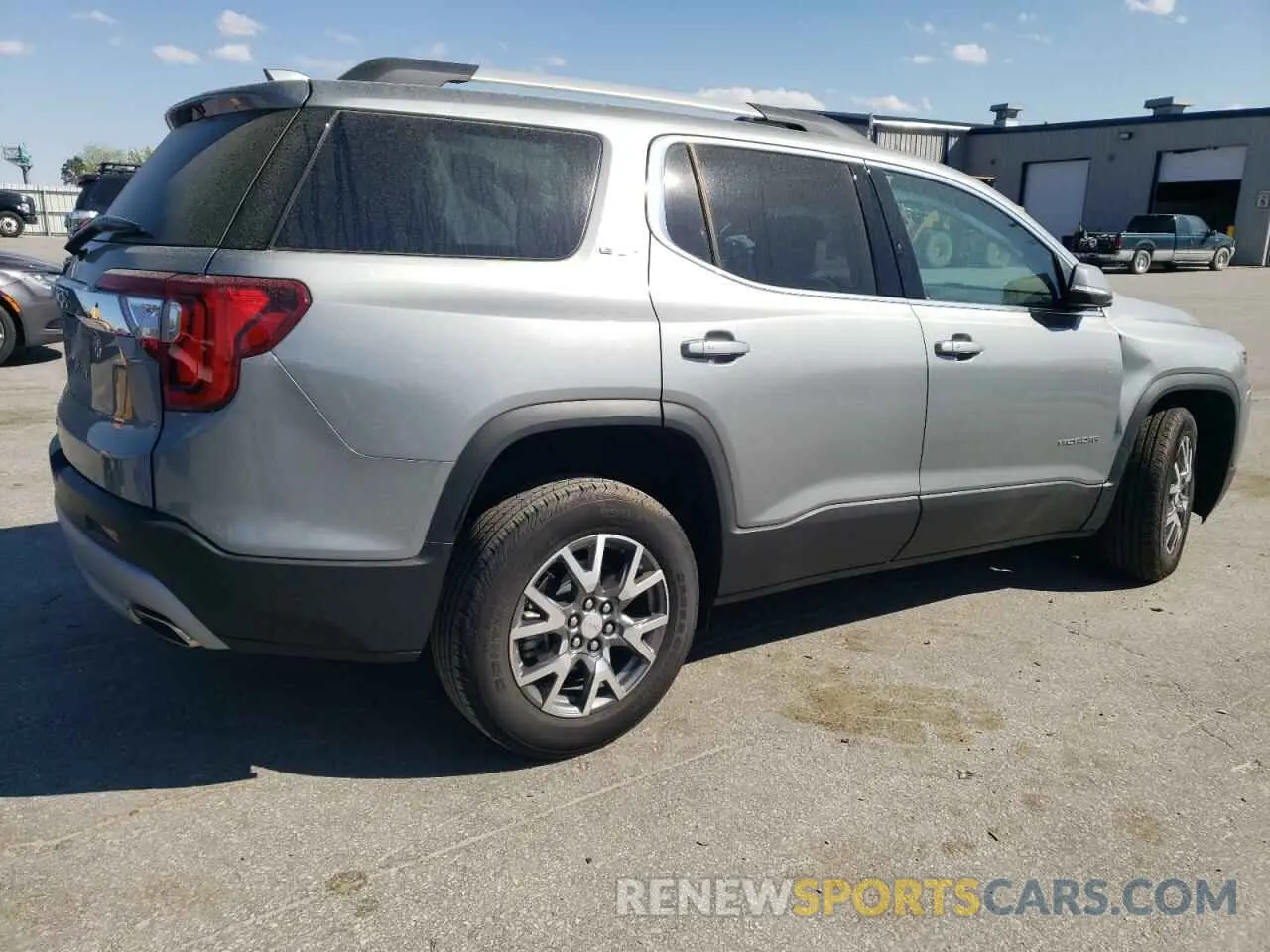 3 Photograph of a damaged car 1GKKNML45PZ238906 GMC ACADIA 2023