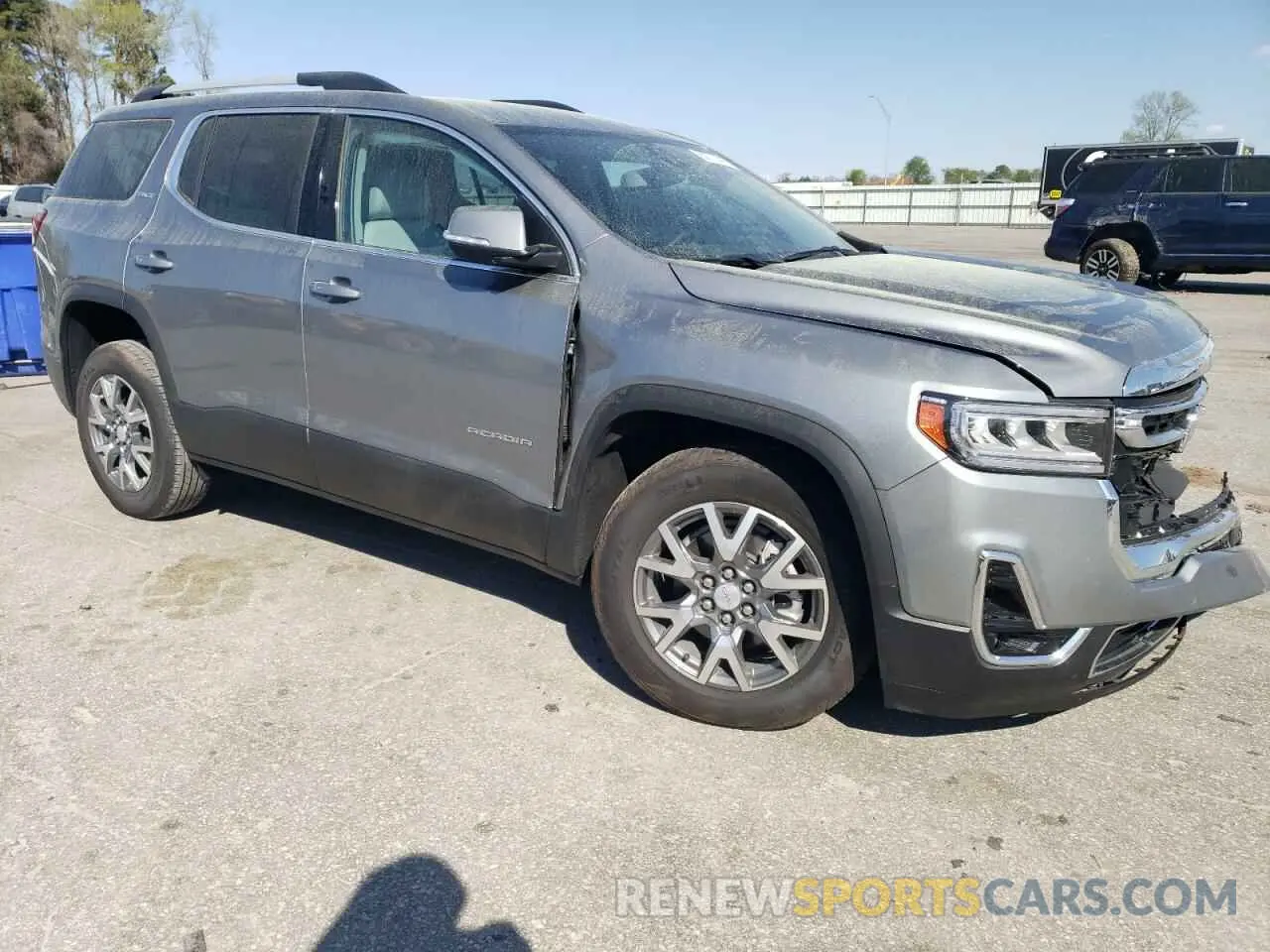4 Photograph of a damaged car 1GKKNML45PZ238906 GMC ACADIA 2023