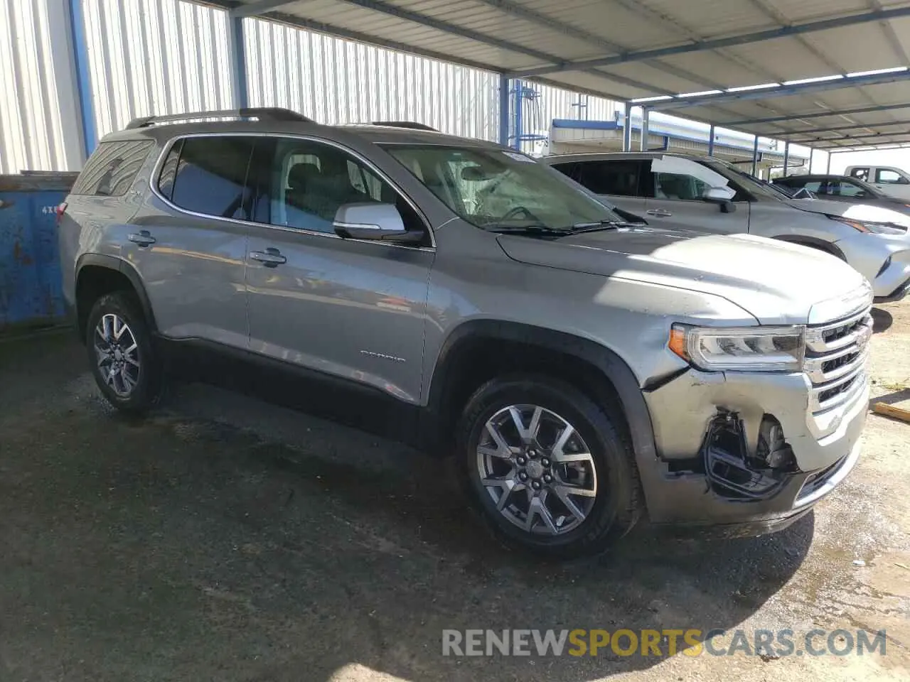 4 Photograph of a damaged car 1GKKNML46PZ116152 GMC ACADIA 2023
