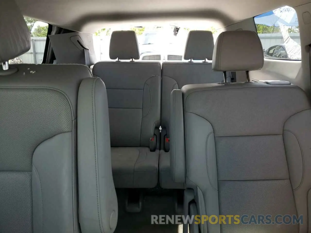 10 Photograph of a damaged car 1GKKNML46PZ155713 GMC ACADIA 2023