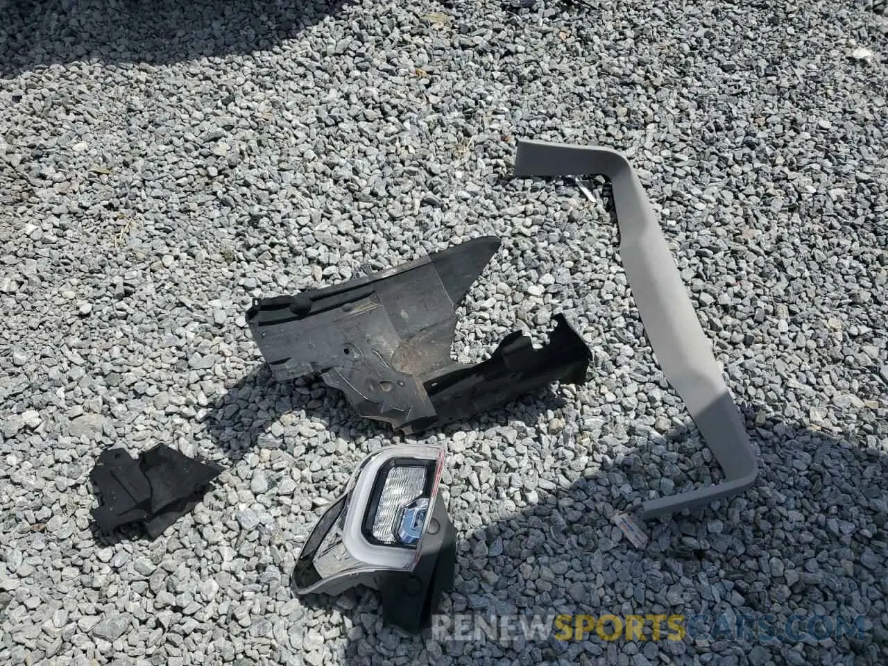 13 Photograph of a damaged car 1GKKNML46PZ155713 GMC ACADIA 2023