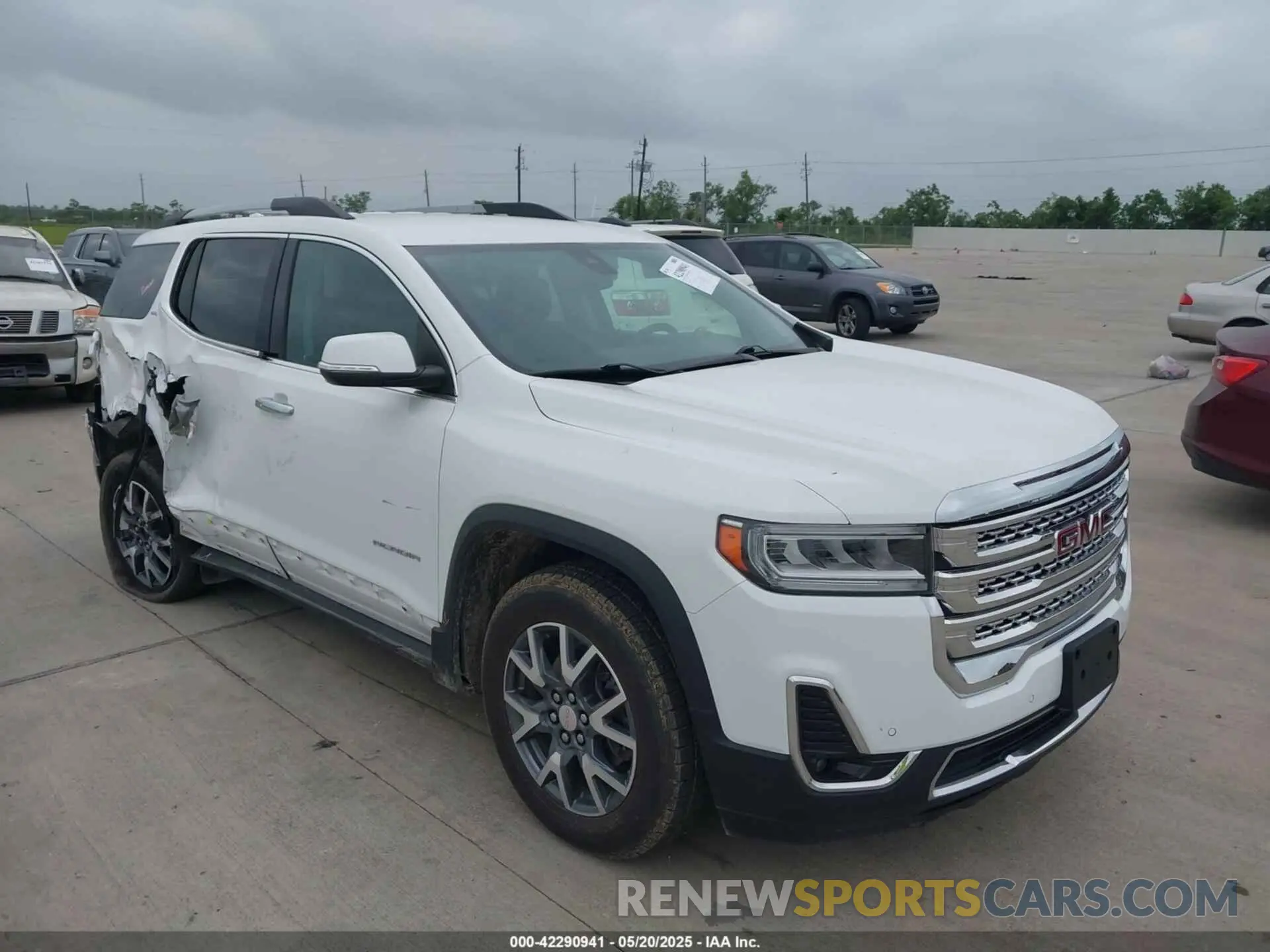 1 Photograph of a damaged car 1GKKNML46PZ161513 GMC ACADIA 2023