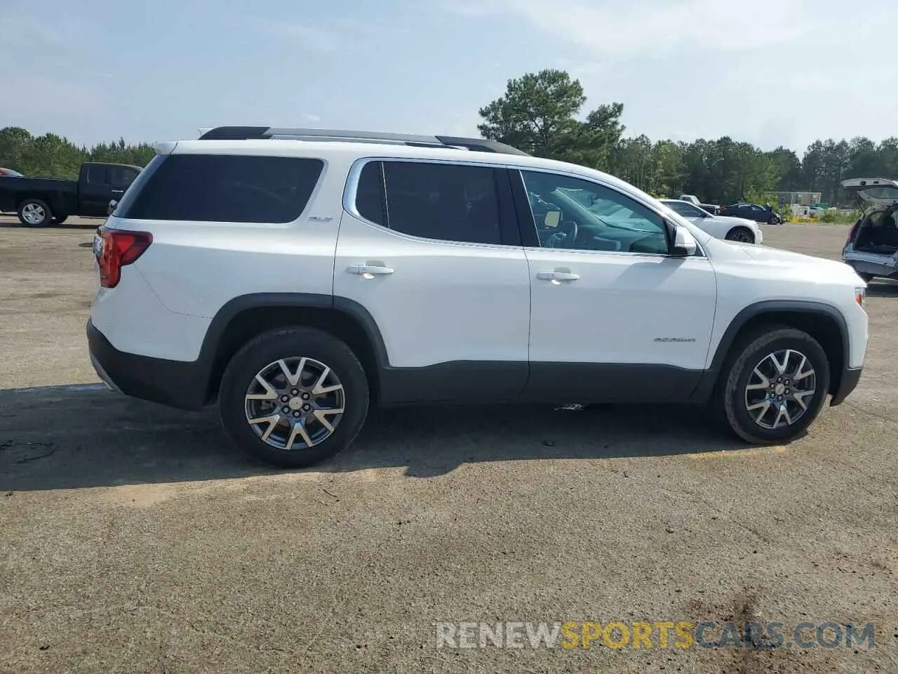 3 Photograph of a damaged car 1GKKNML46PZ227347 GMC ACADIA 2023