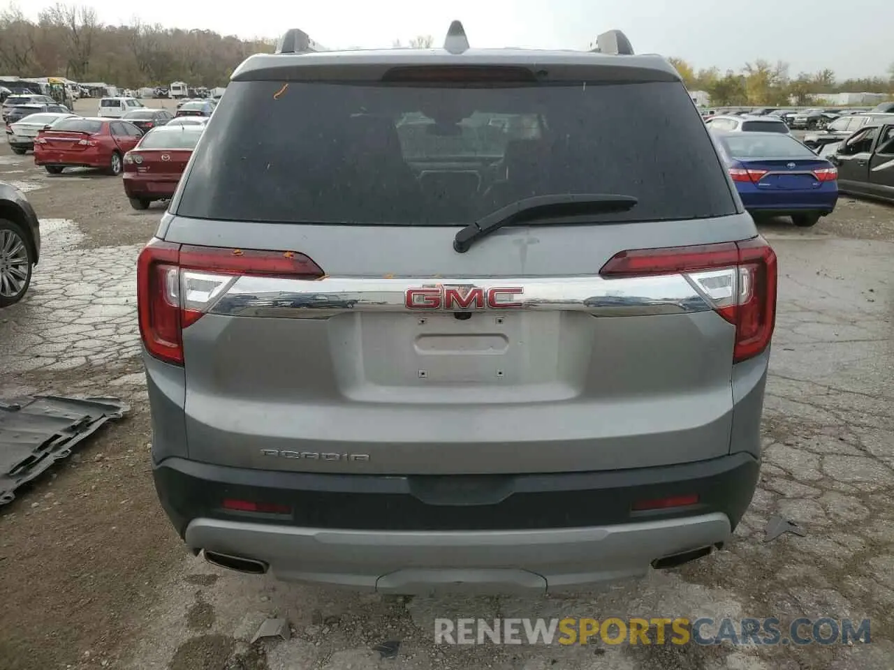 6 Photograph of a damaged car 1GKKNML46PZ227946 GMC ACADIA 2023