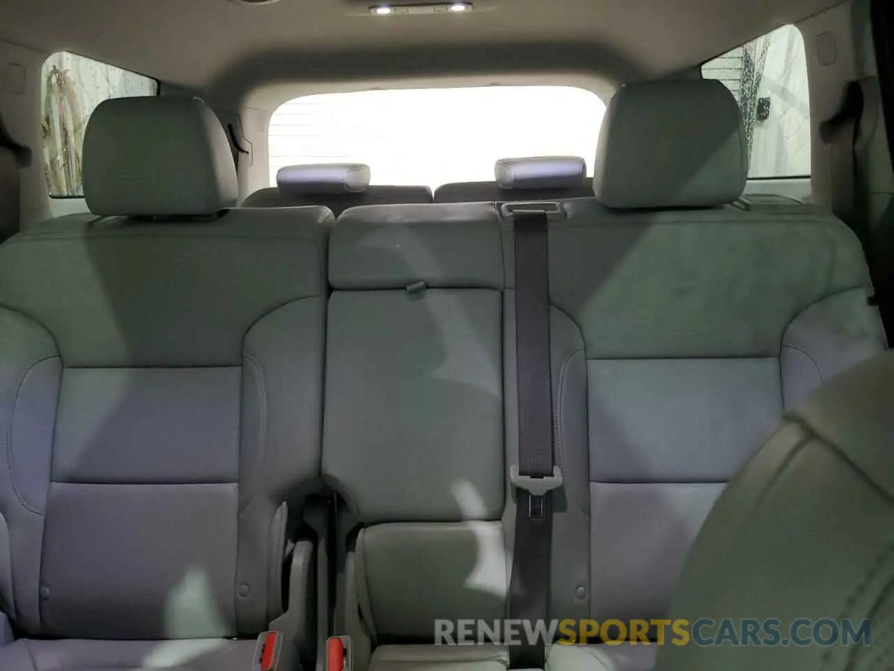 10 Photograph of a damaged car 1GKKNML46PZ254788 GMC ACADIA 2023