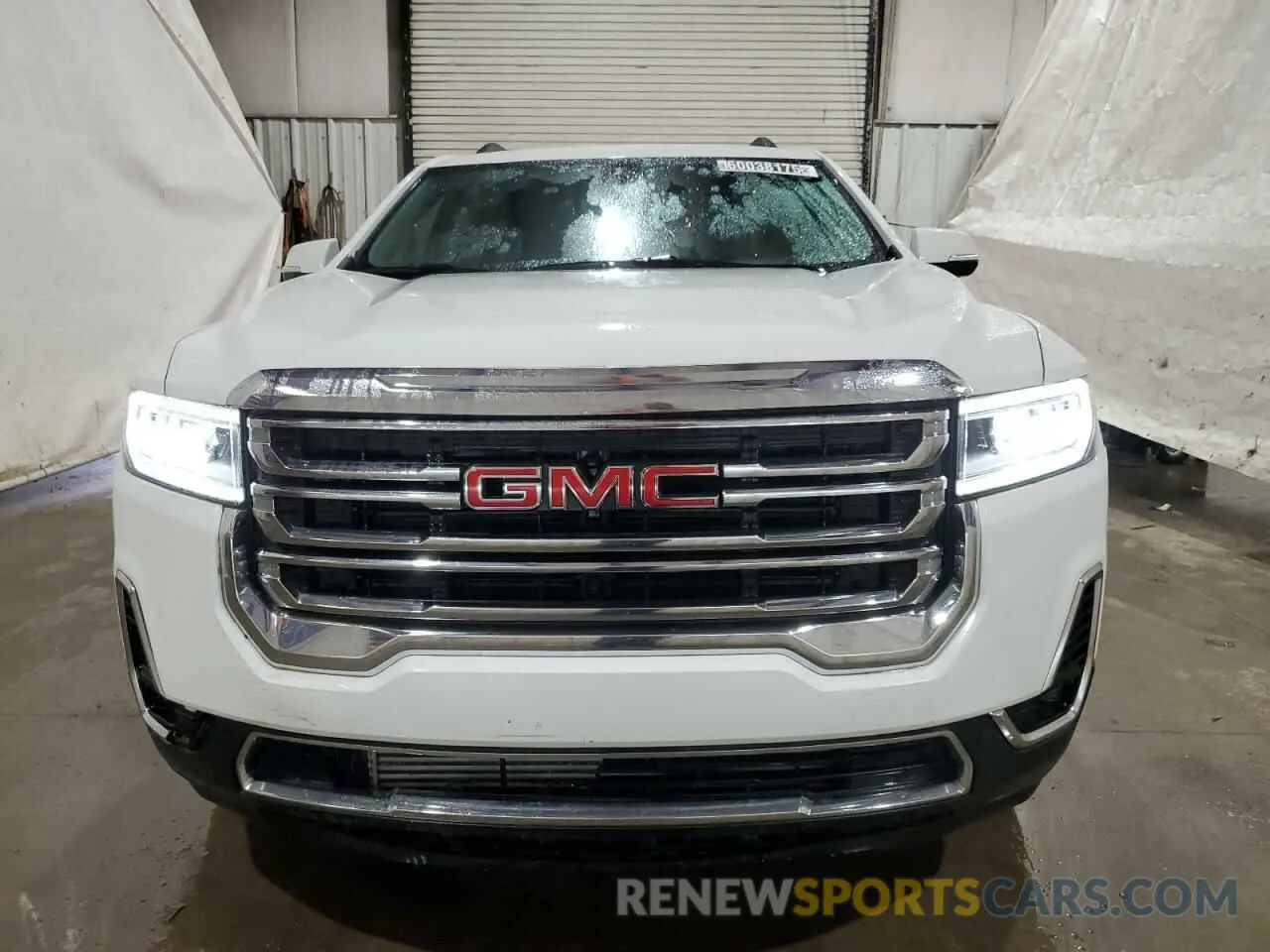 5 Photograph of a damaged car 1GKKNML46PZ254788 GMC ACADIA 2023