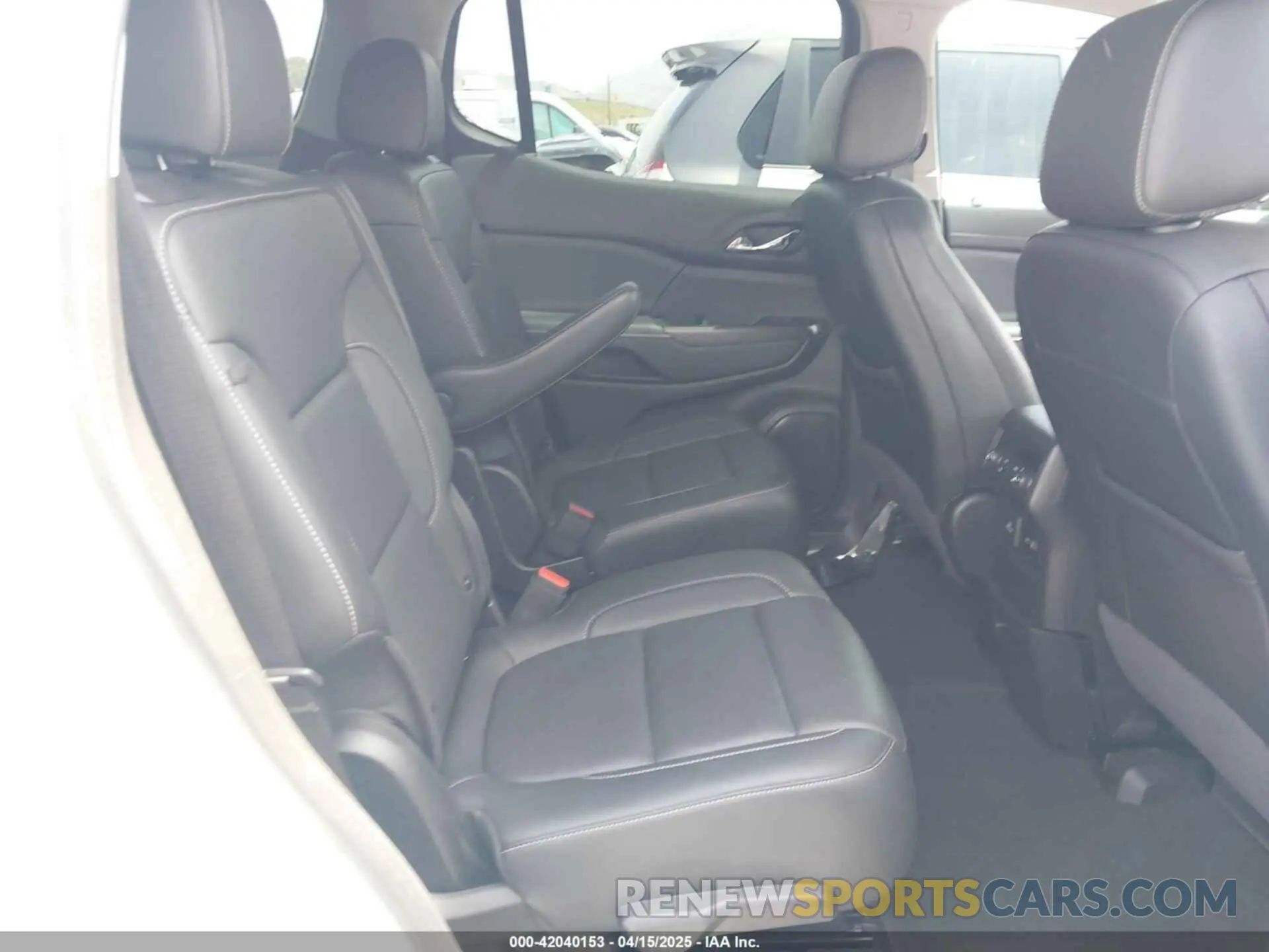 8 Photograph of a damaged car 1GKKNML49PZ252503 GMC ACADIA 2023