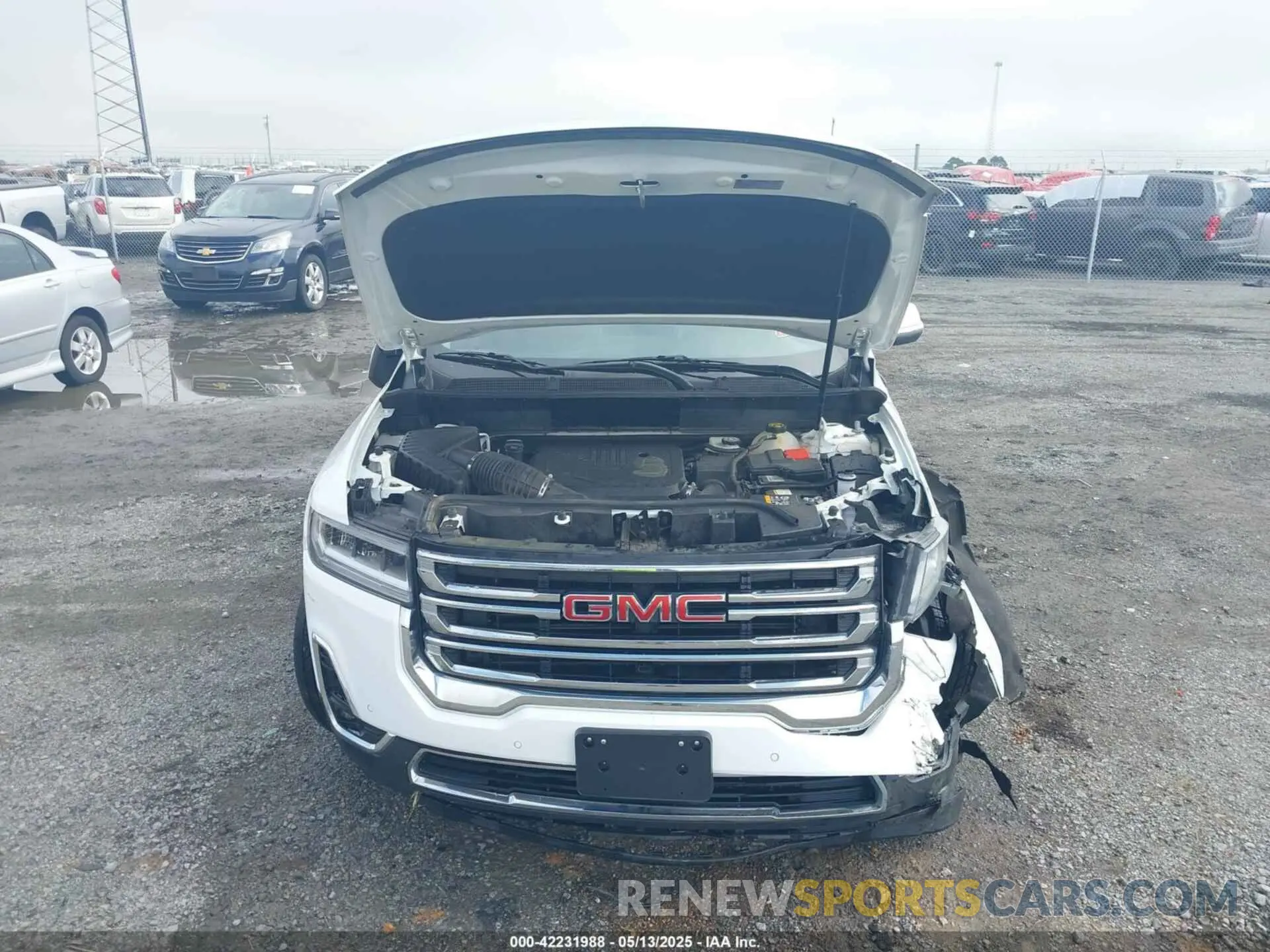 10 Photograph of a damaged car 1GKKNML4XPZ156685 GMC ACADIA 2023