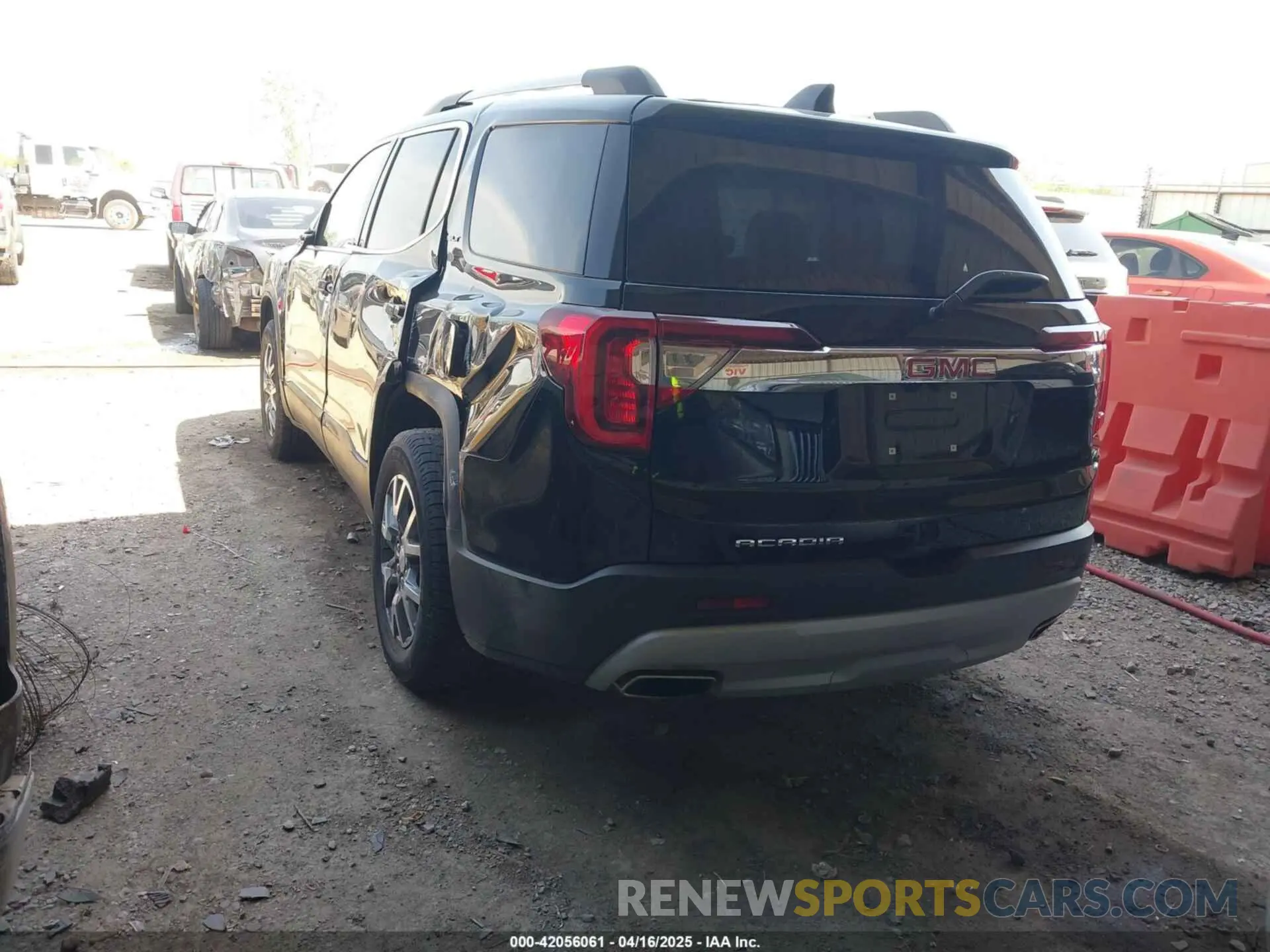 3 Photograph of a damaged car 1GKKNML4XPZ223446 GMC ACADIA 2023