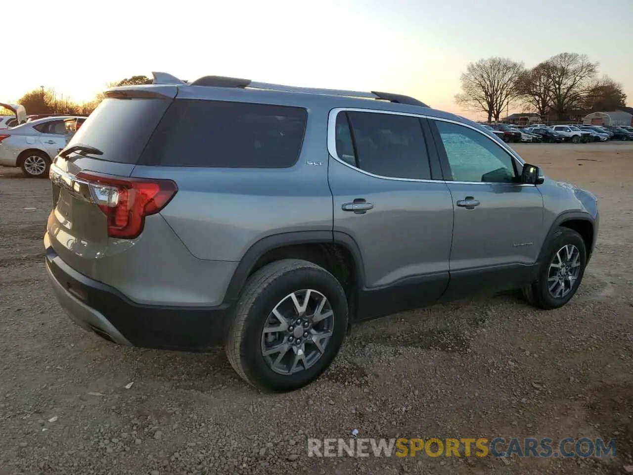 3 Photograph of a damaged car 1GKKNMLS0PZ224605 GMC ACADIA 2023
