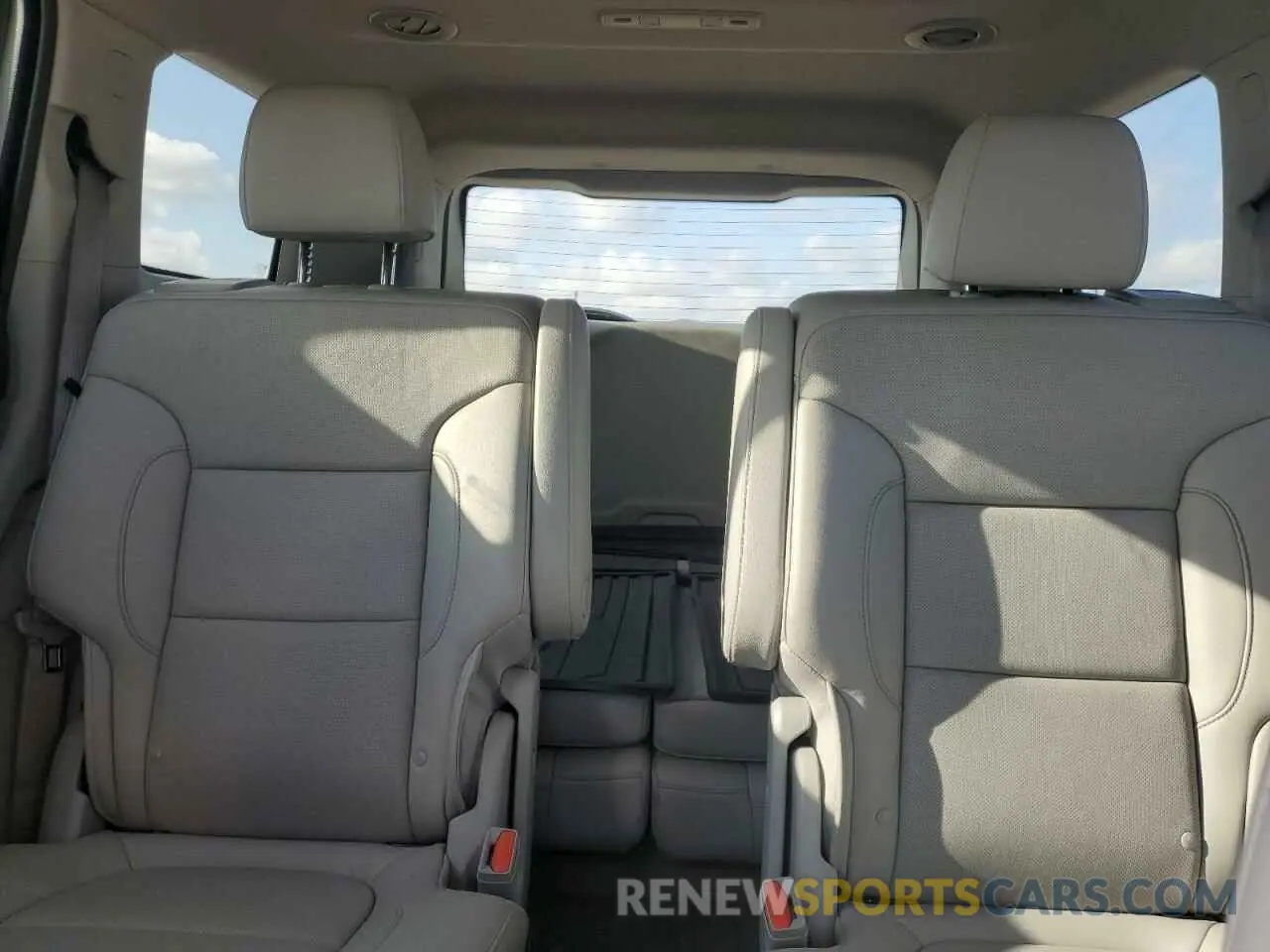 10 Photograph of a damaged car 1GKKNMLS1PZ249643 GMC ACADIA 2023
