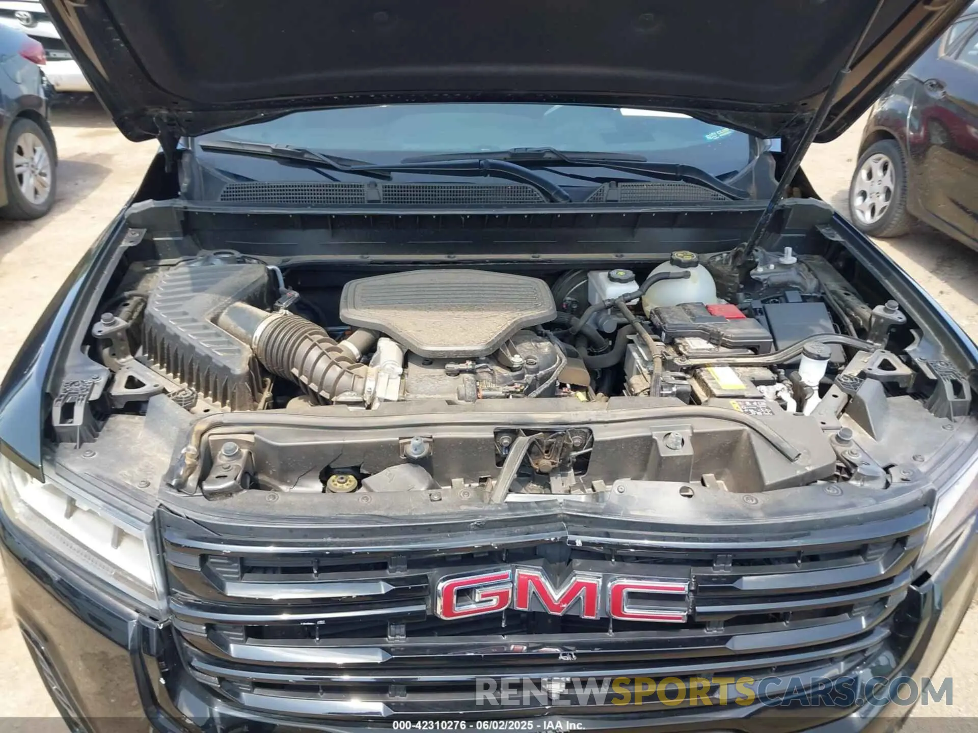 10 Photograph of a damaged car 1GKKNMLS1PZ258942 GMC ACADIA 2023
