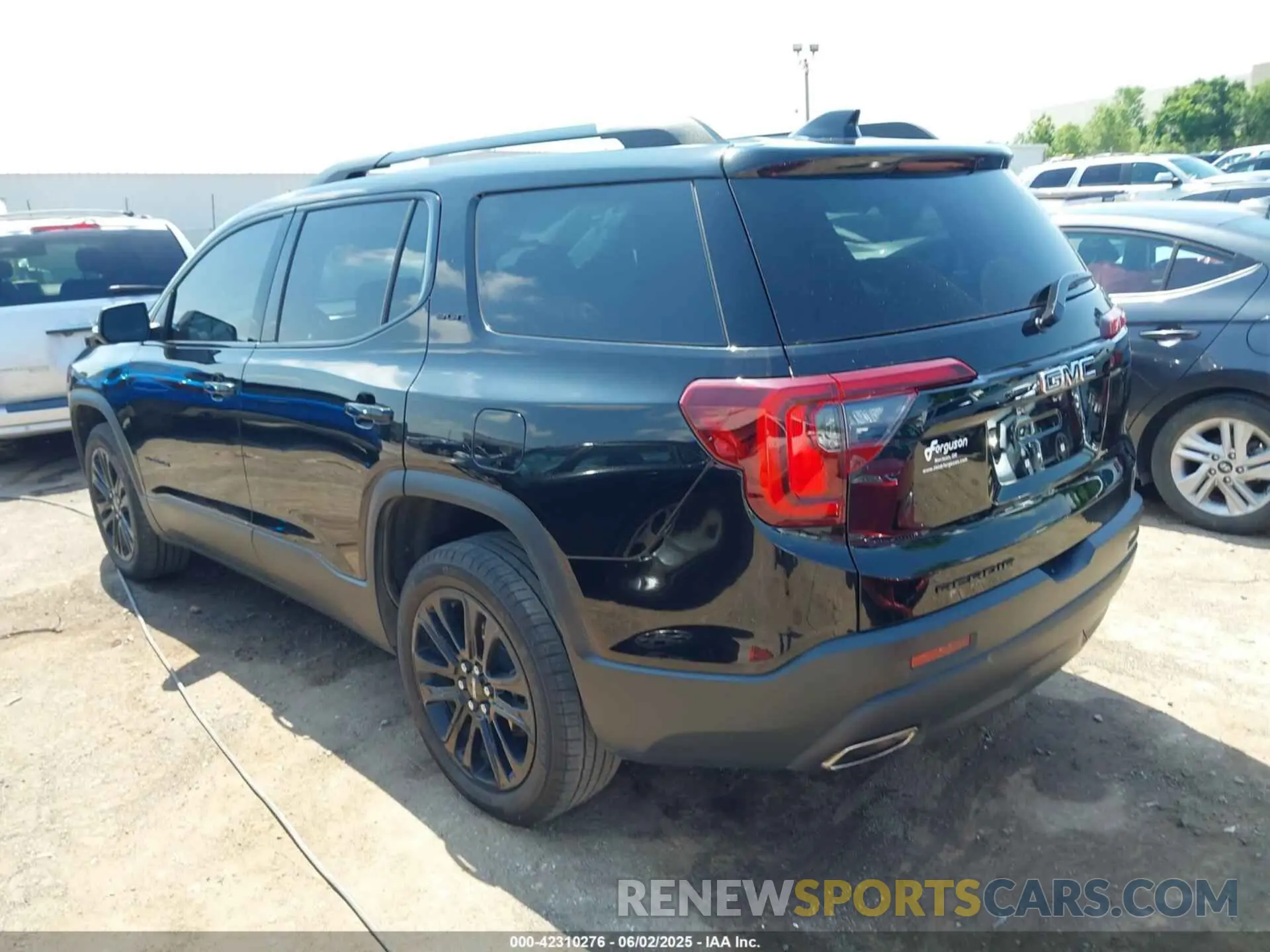3 Photograph of a damaged car 1GKKNMLS1PZ258942 GMC ACADIA 2023