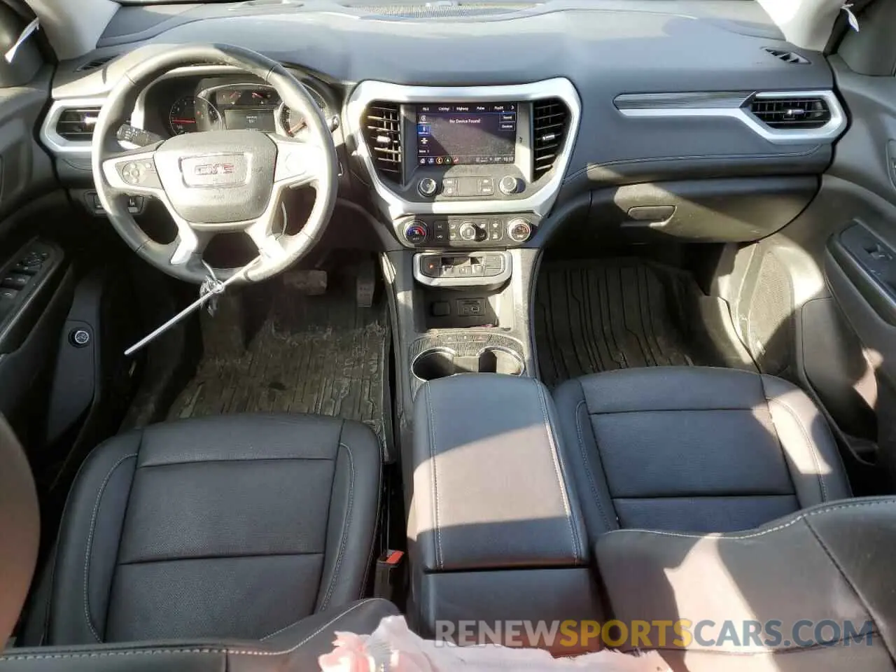 8 Photograph of a damaged car 1GKKNMLS3PZ253287 GMC ACADIA 2023