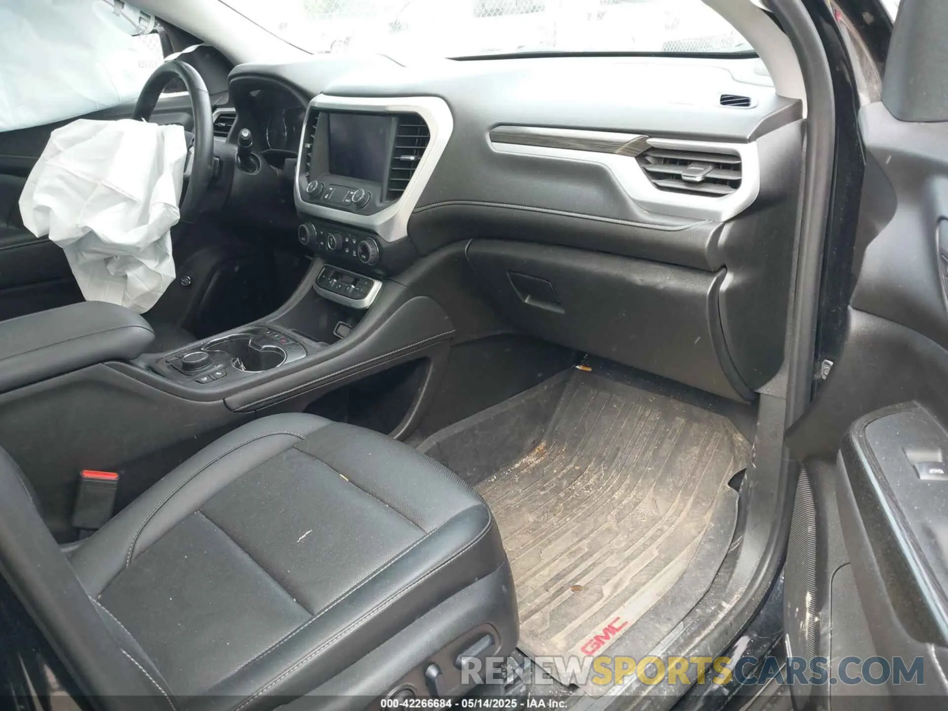 5 Photograph of a damaged car 1GKKNMLS5PZ251525 GMC ACADIA 2023