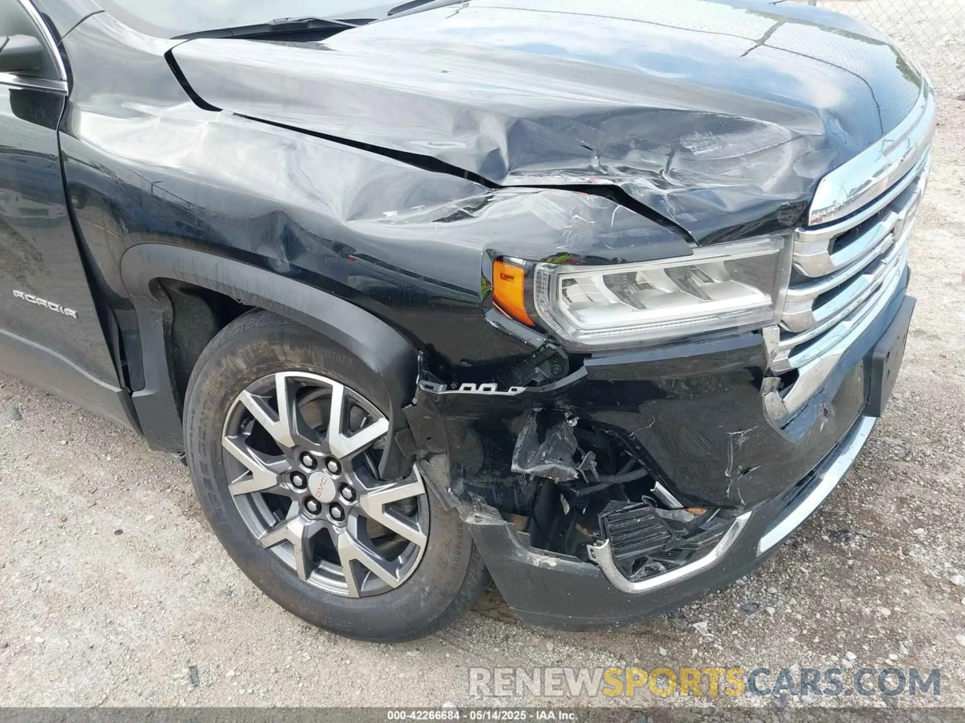 6 Photograph of a damaged car 1GKKNMLS5PZ251525 GMC ACADIA 2023