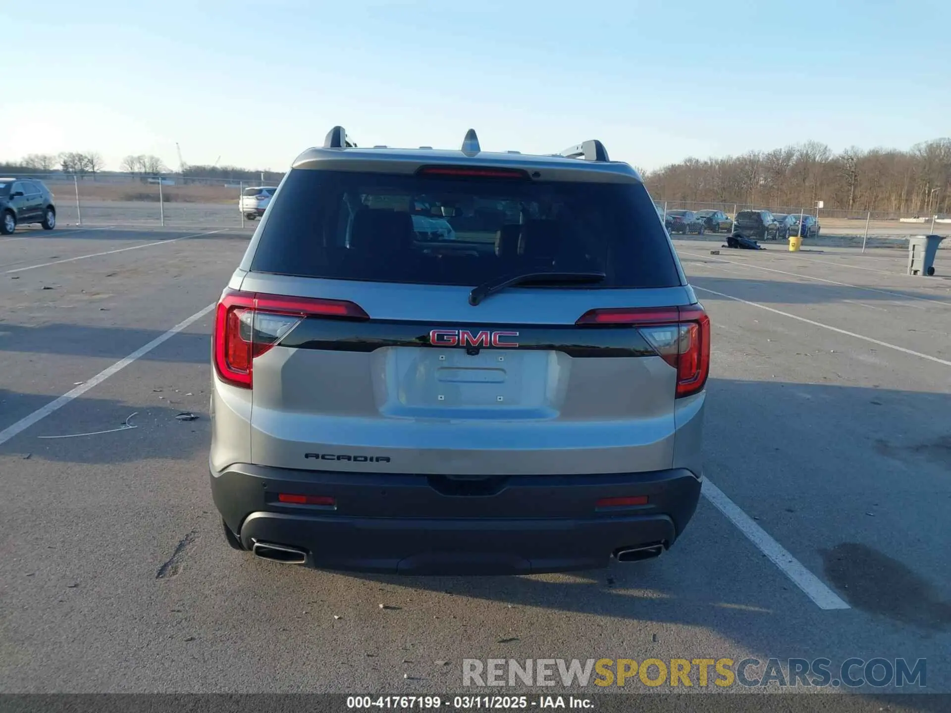 17 Photograph of a damaged car 1GKKNMLS8PZ212914 GMC ACADIA 2023