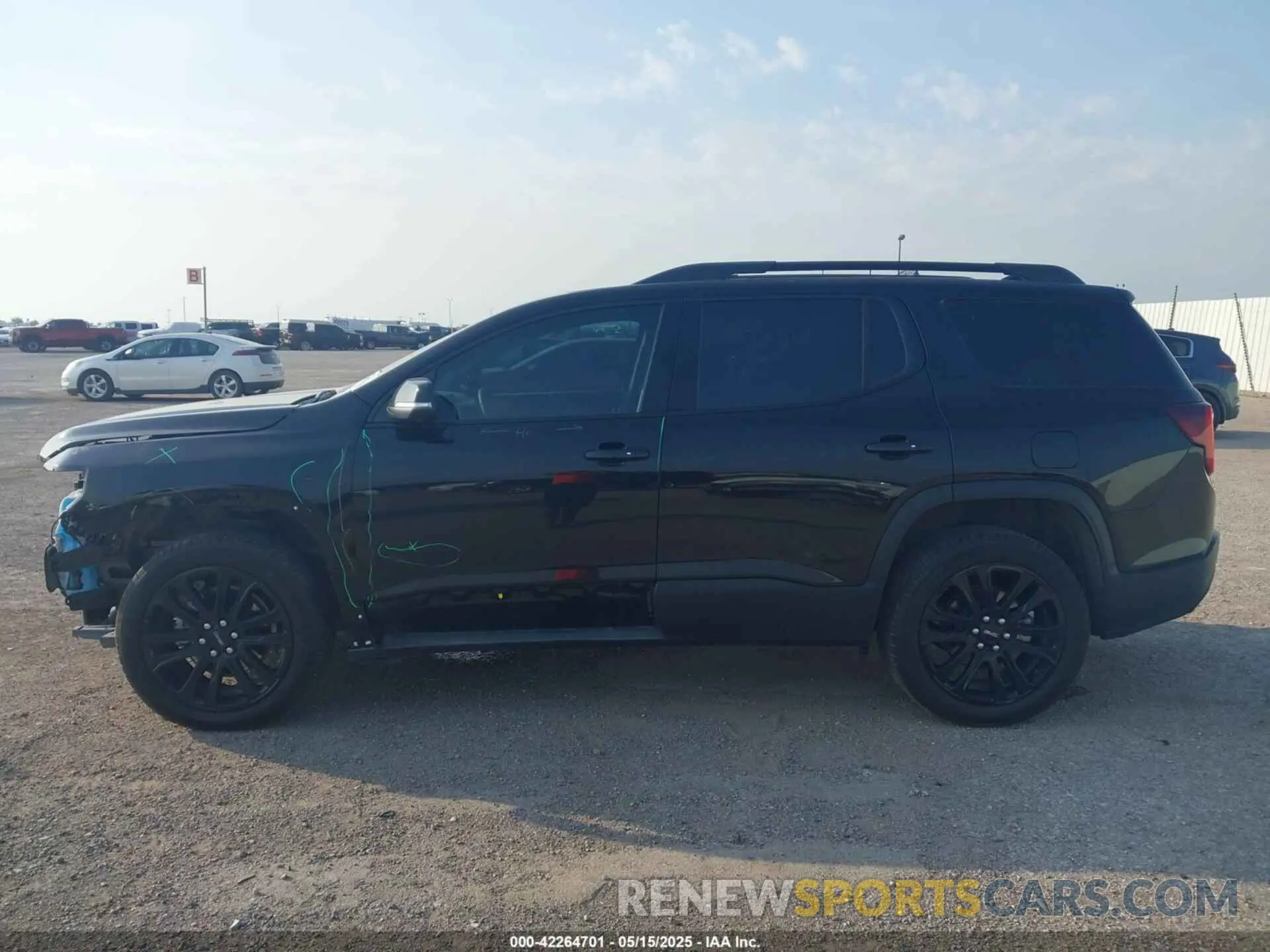 15 Photograph of a damaged car 1GKKNMLS8PZ253608 GMC ACADIA 2023