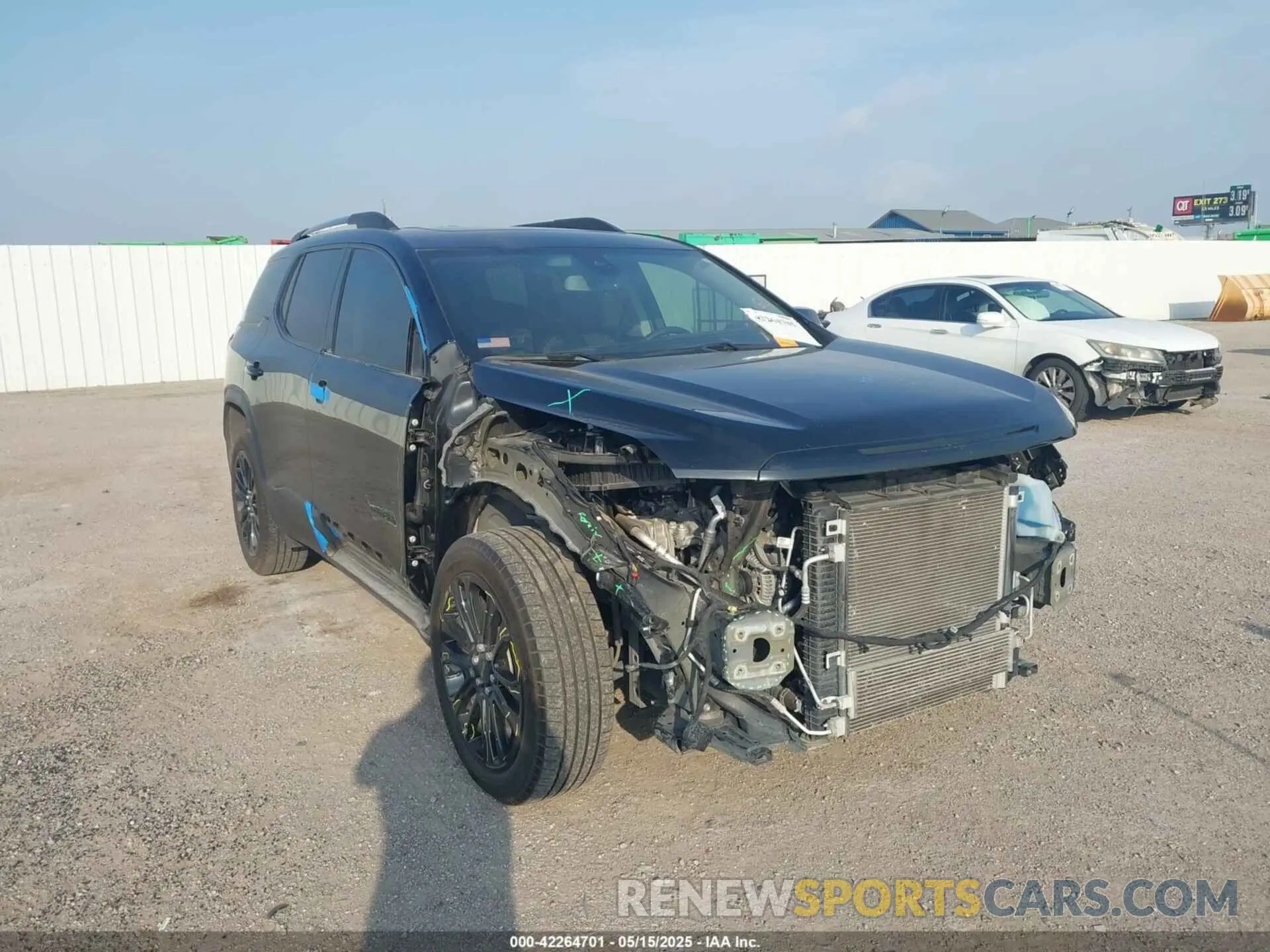 6 Photograph of a damaged car 1GKKNMLS8PZ253608 GMC ACADIA 2023