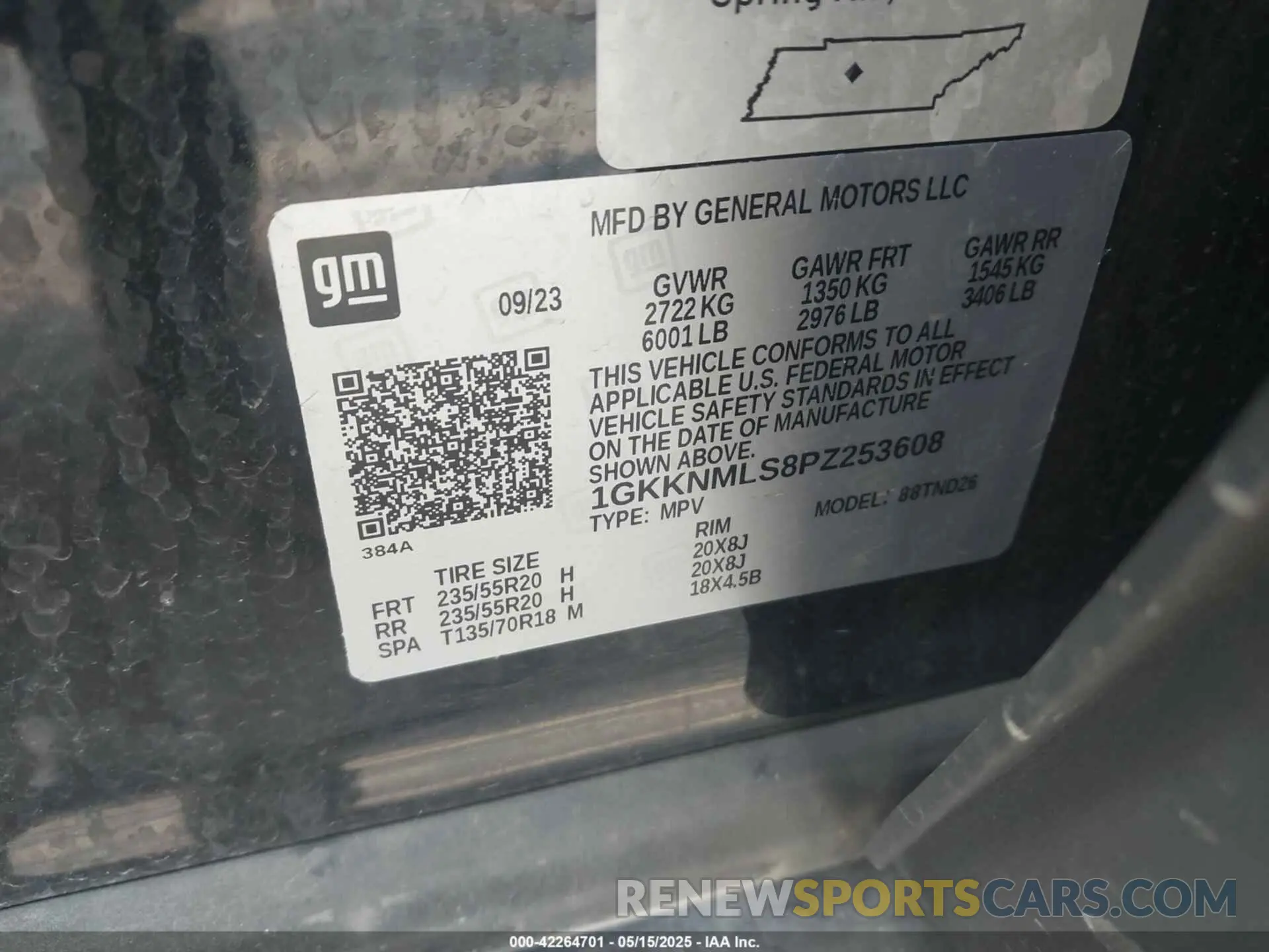 9 Photograph of a damaged car 1GKKNMLS8PZ253608 GMC ACADIA 2023