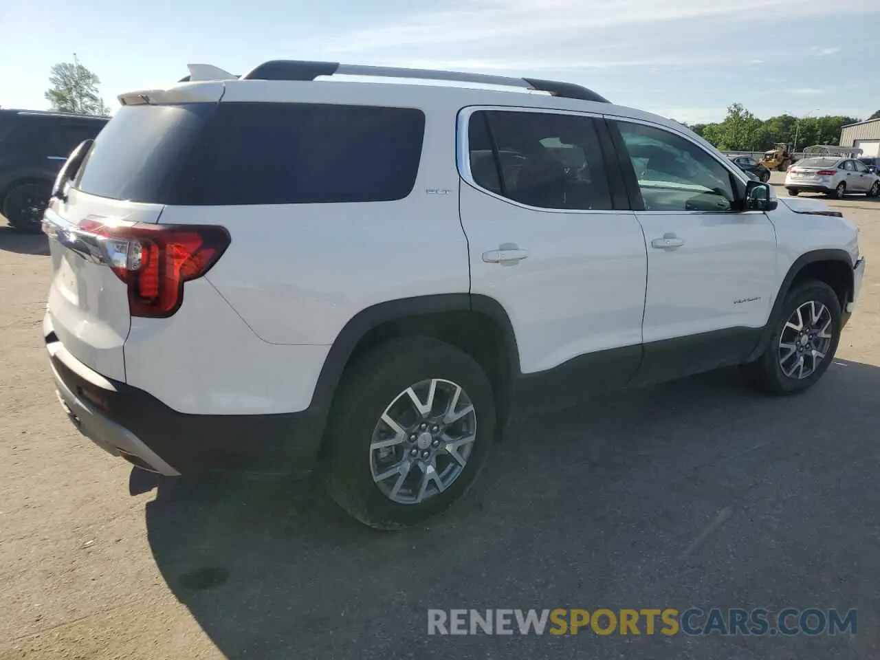 3 Photograph of a damaged car 1GKKNMLS8PZ264978 GMC ACADIA 2023