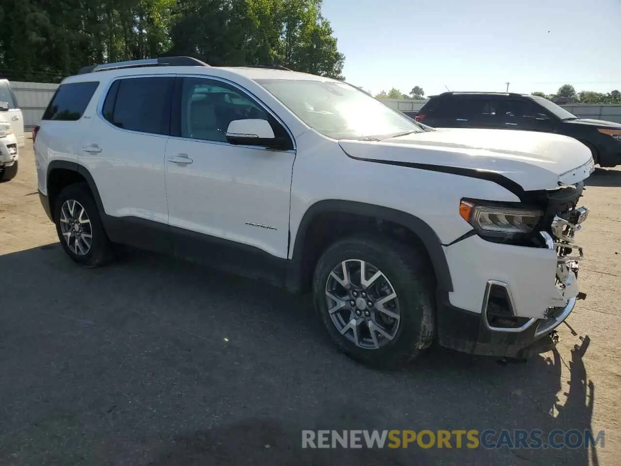 4 Photograph of a damaged car 1GKKNMLS8PZ264978 GMC ACADIA 2023
