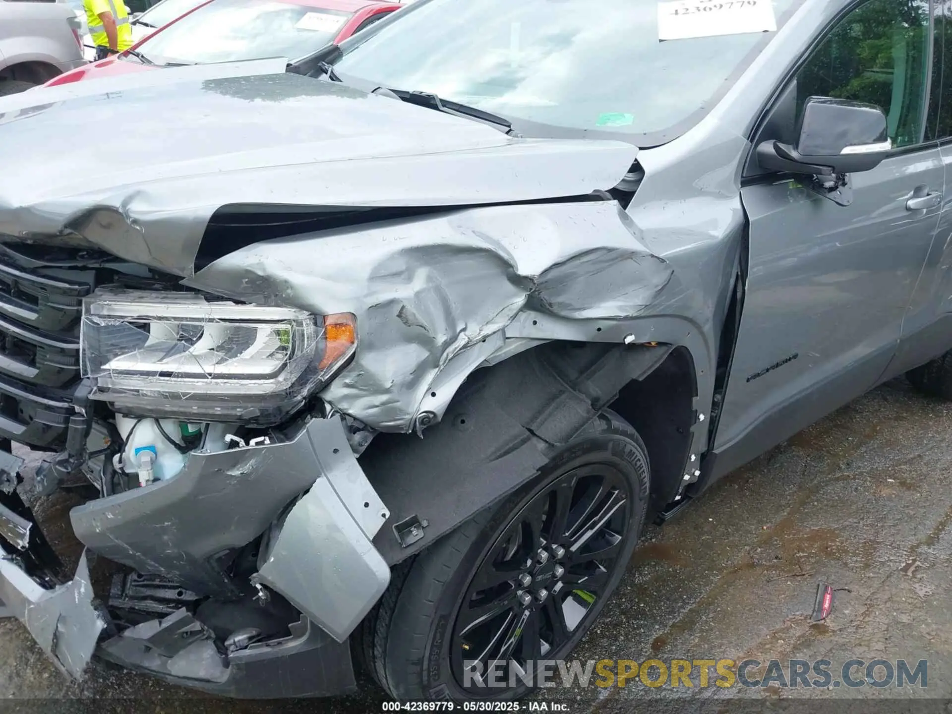 18 Photograph of a damaged car 1GKKNMLS9PZ143554 GMC ACADIA 2023