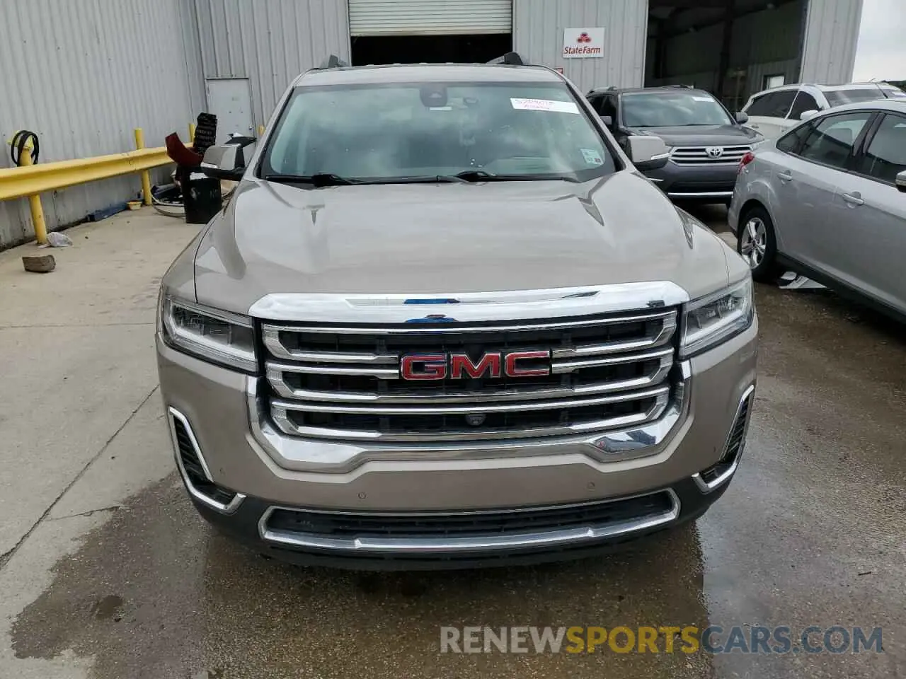 5 Photograph of a damaged car 1GKKNMLSXPZ175185 GMC ACADIA 2023