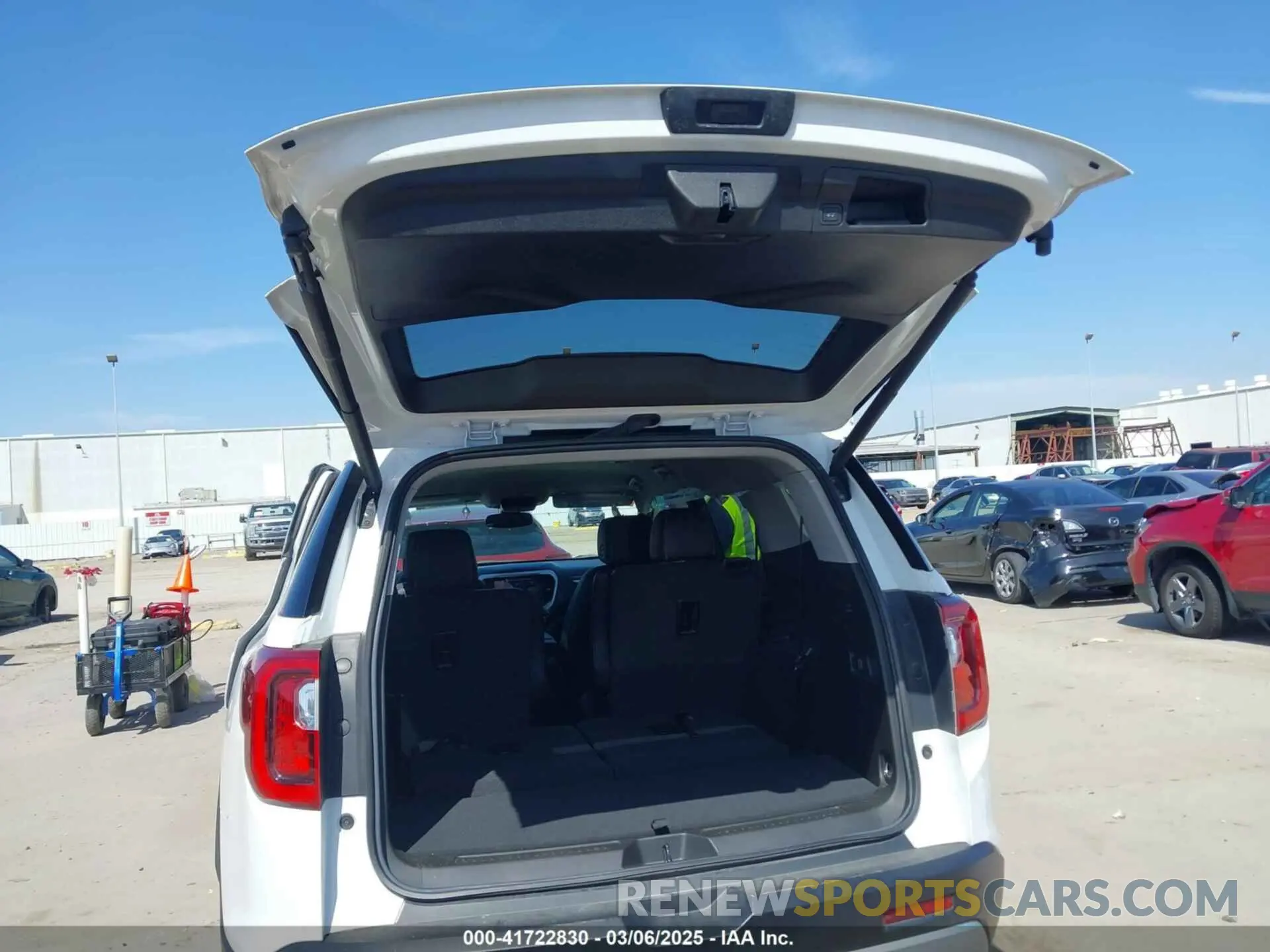 17 Photograph of a damaged car 1GKKNMLSXPZ254548 GMC ACADIA 2023