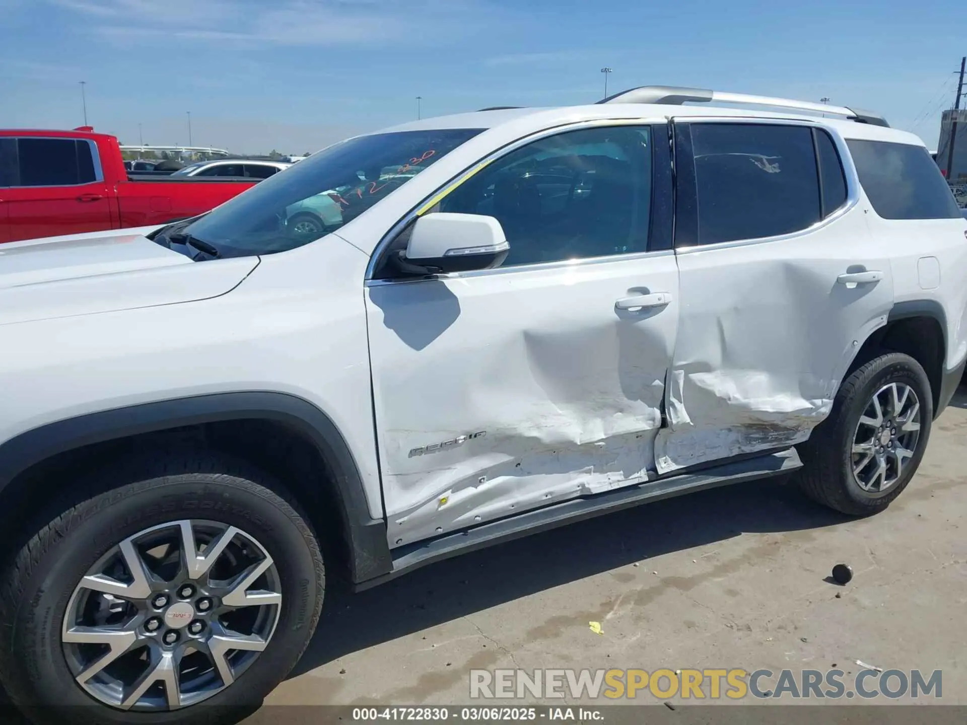 6 Photograph of a damaged car 1GKKNMLSXPZ254548 GMC ACADIA 2023