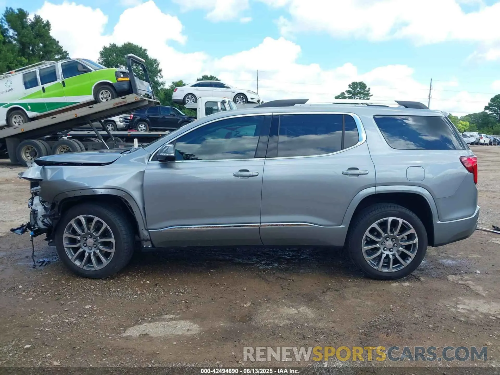 15 Photograph of a damaged car 1GKKNPLS0PZ232768 GMC ACADIA 2023