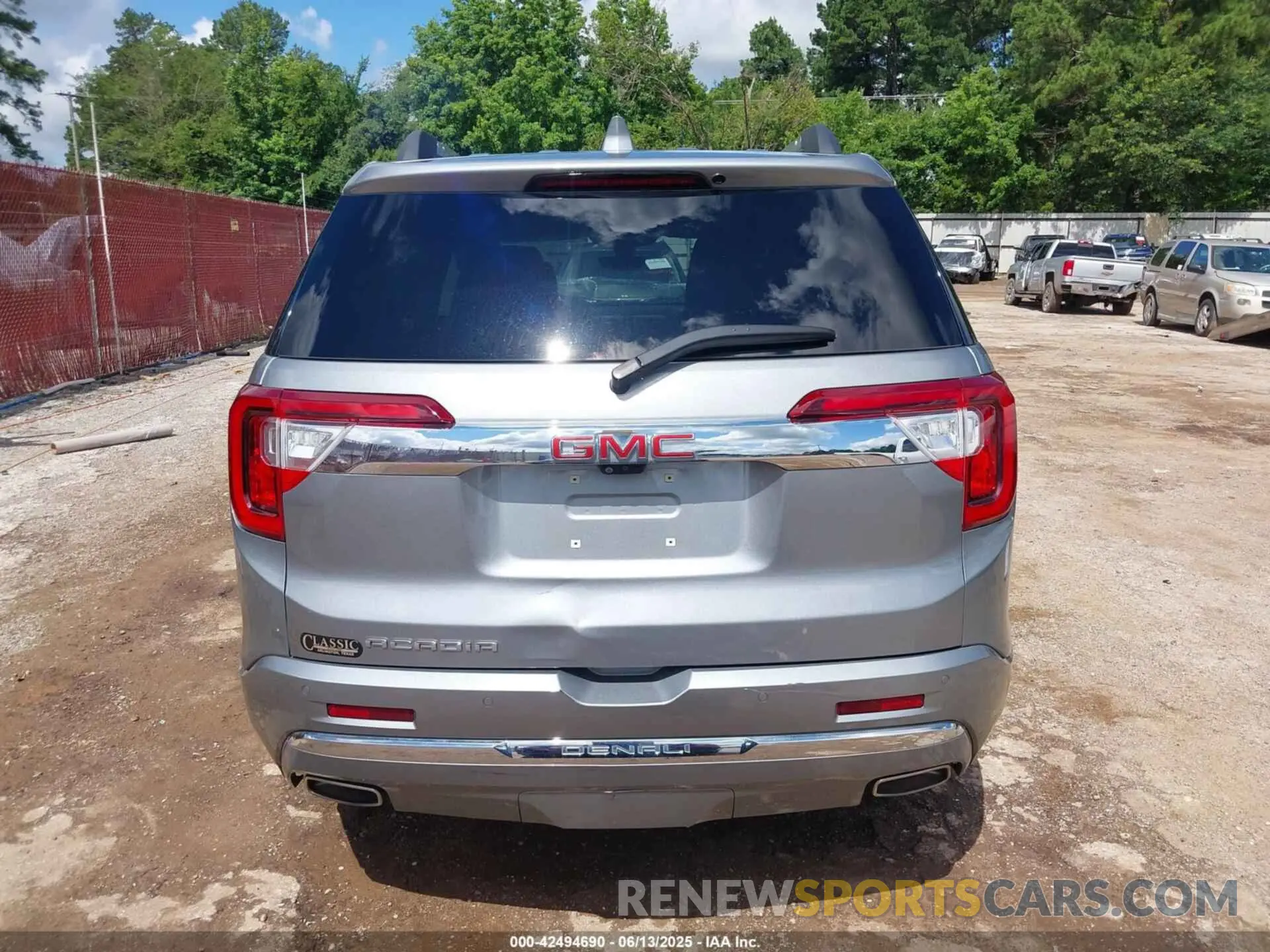 17 Photograph of a damaged car 1GKKNPLS0PZ232768 GMC ACADIA 2023
