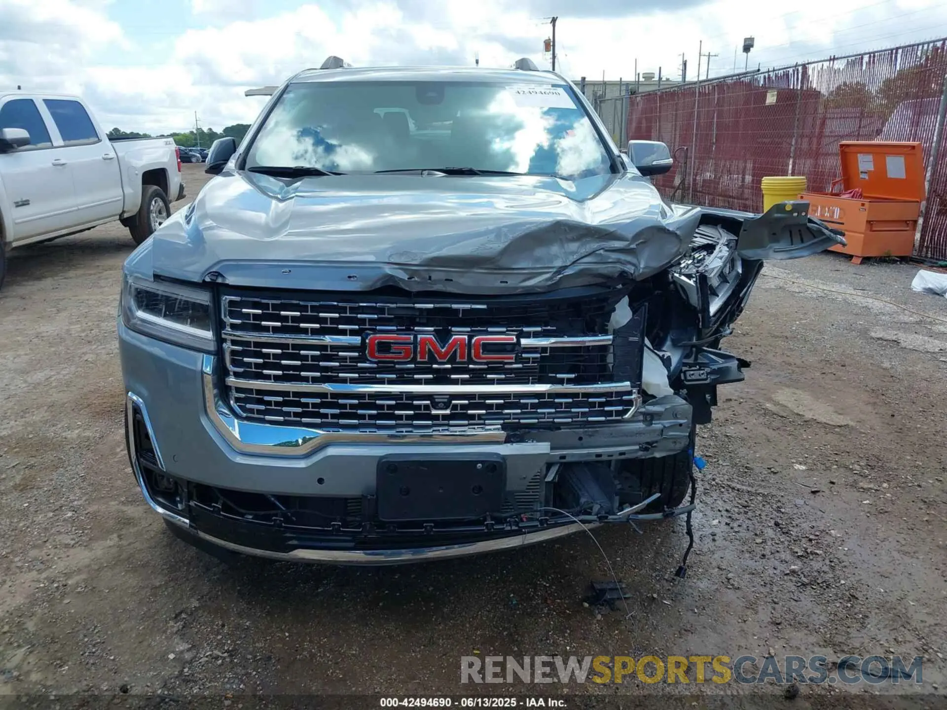 18 Photograph of a damaged car 1GKKNPLS0PZ232768 GMC ACADIA 2023