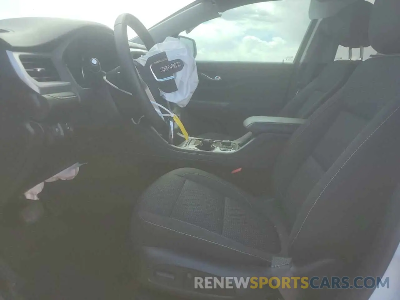 7 Photograph of a damaged car 1GKKNRL48PZ266177 GMC ACADIA 2023
