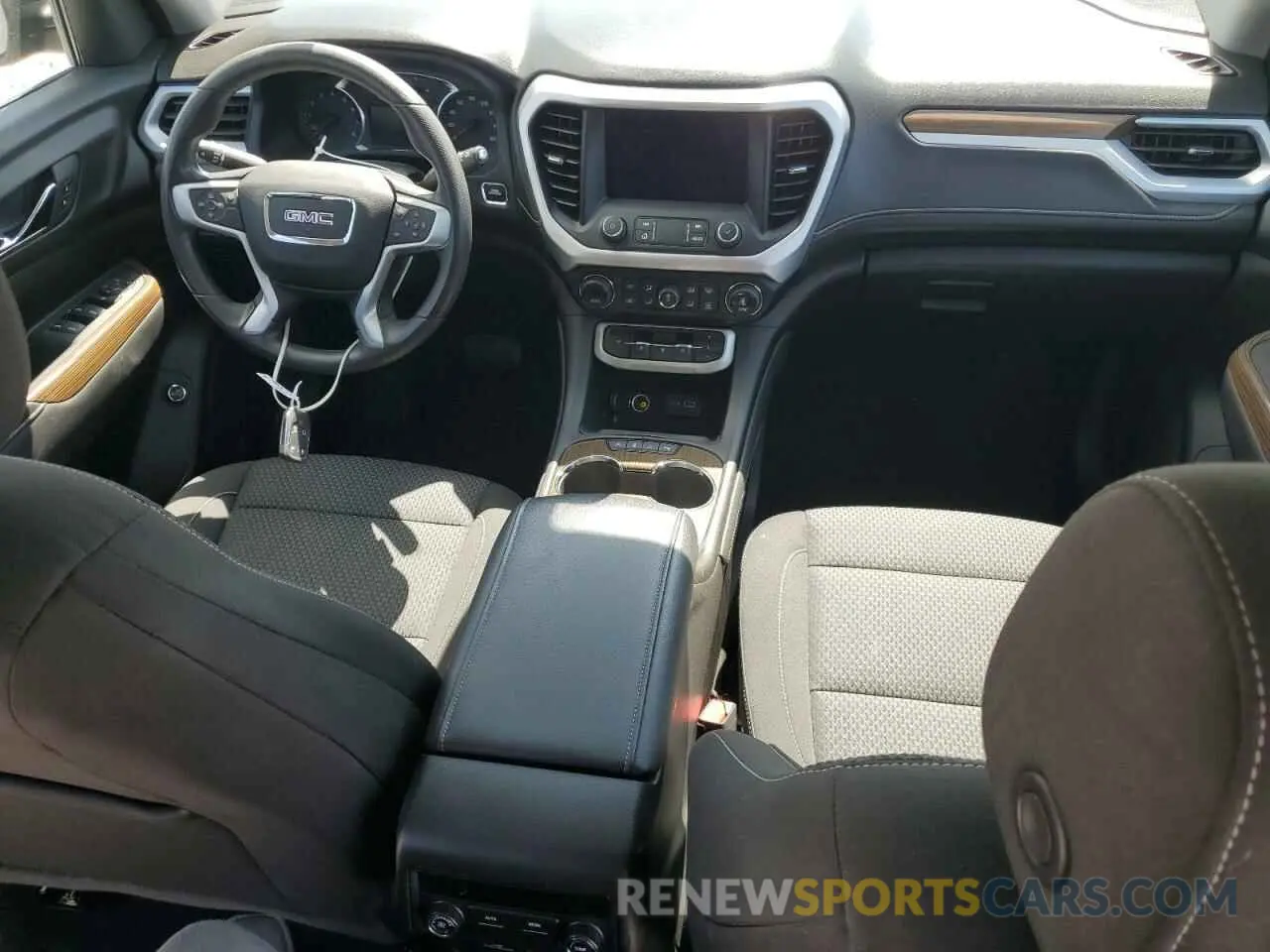 8 Photograph of a damaged car 1GKKNRLS6PZ209281 GMC ACADIA 2023