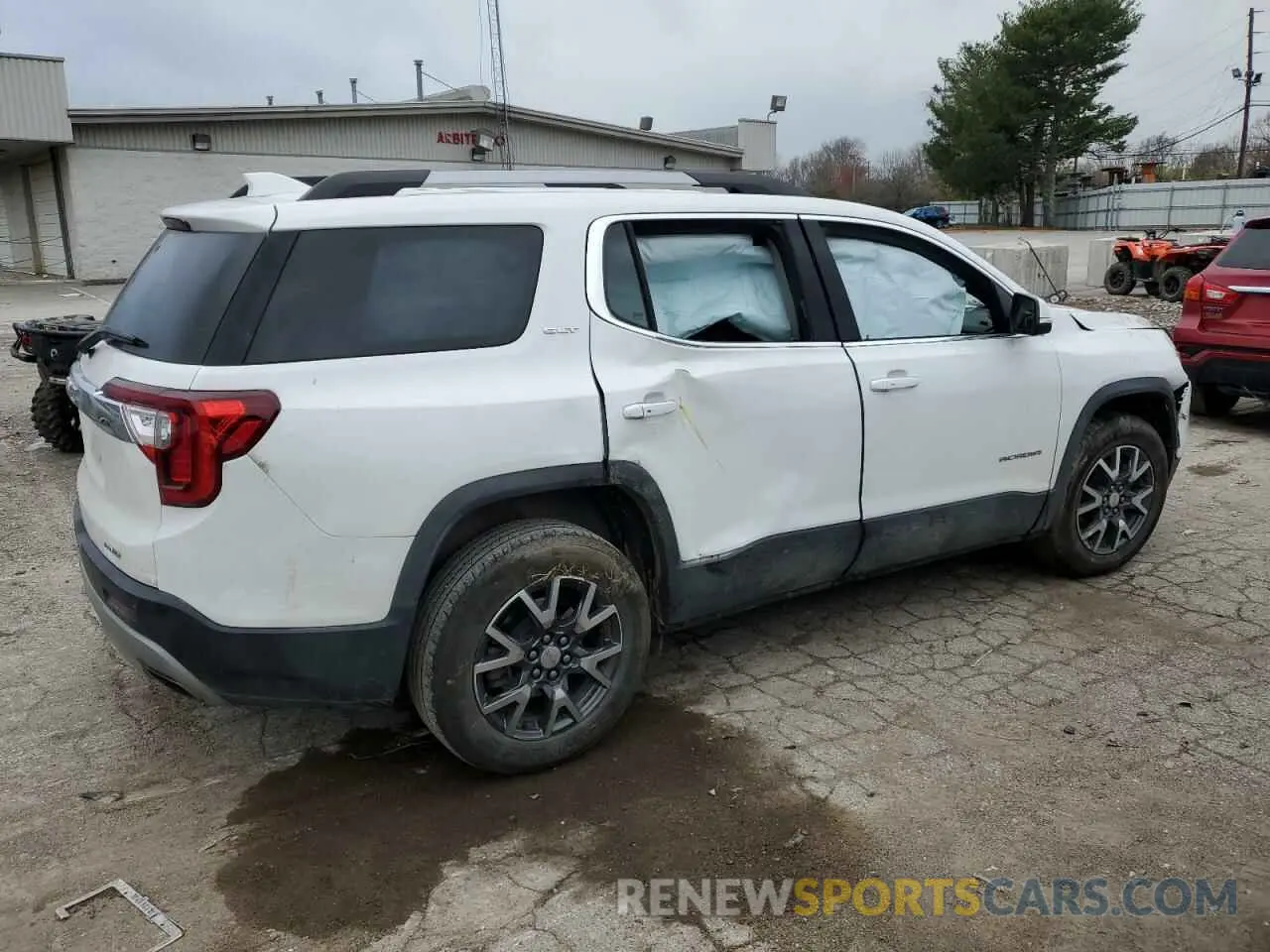 3 Photograph of a damaged car 1GKKNUL42PZ118156 GMC ACADIA 2023