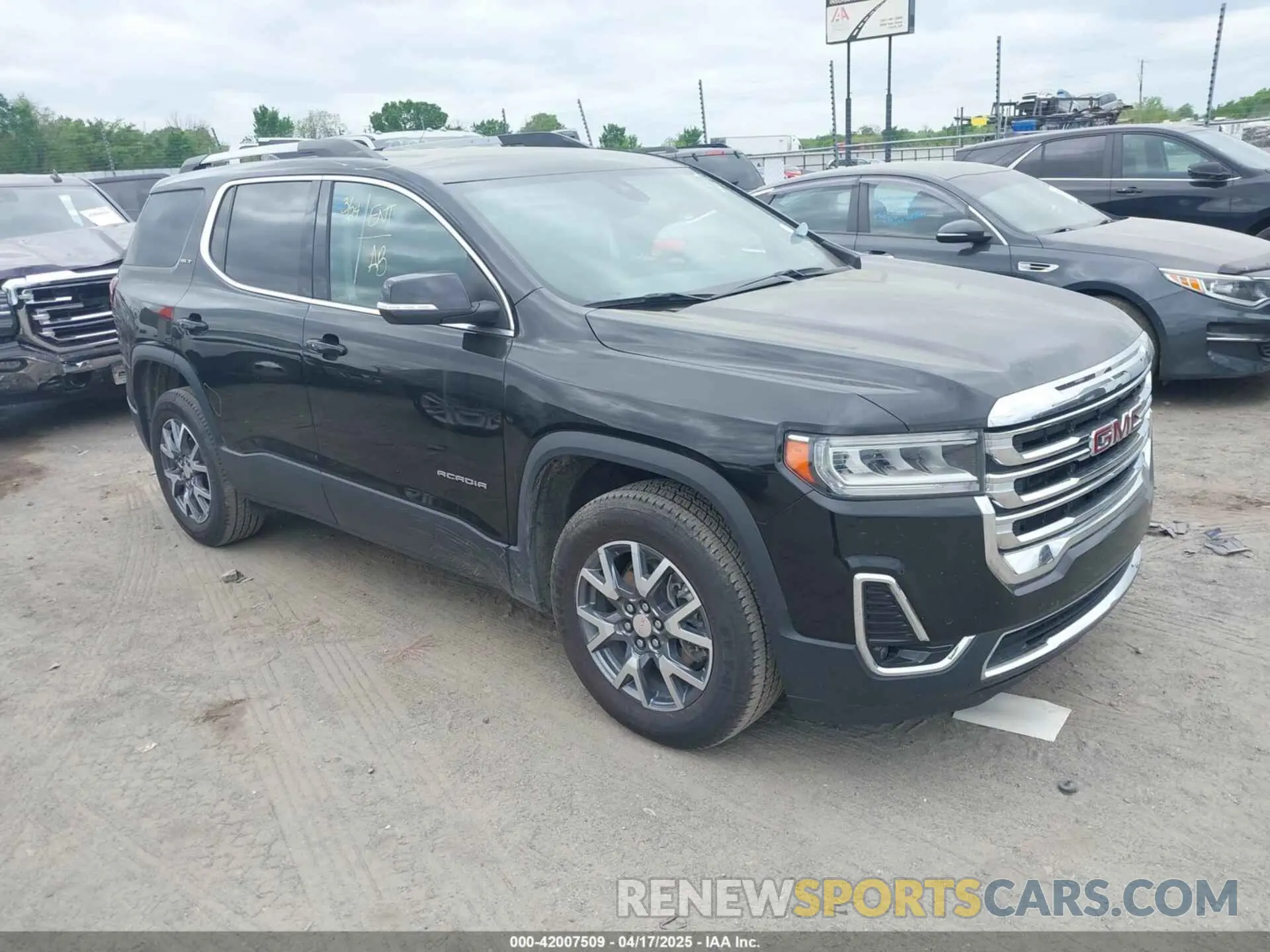1 Photograph of a damaged car 1GKKNUL43PZ153188 GMC ACADIA 2023
