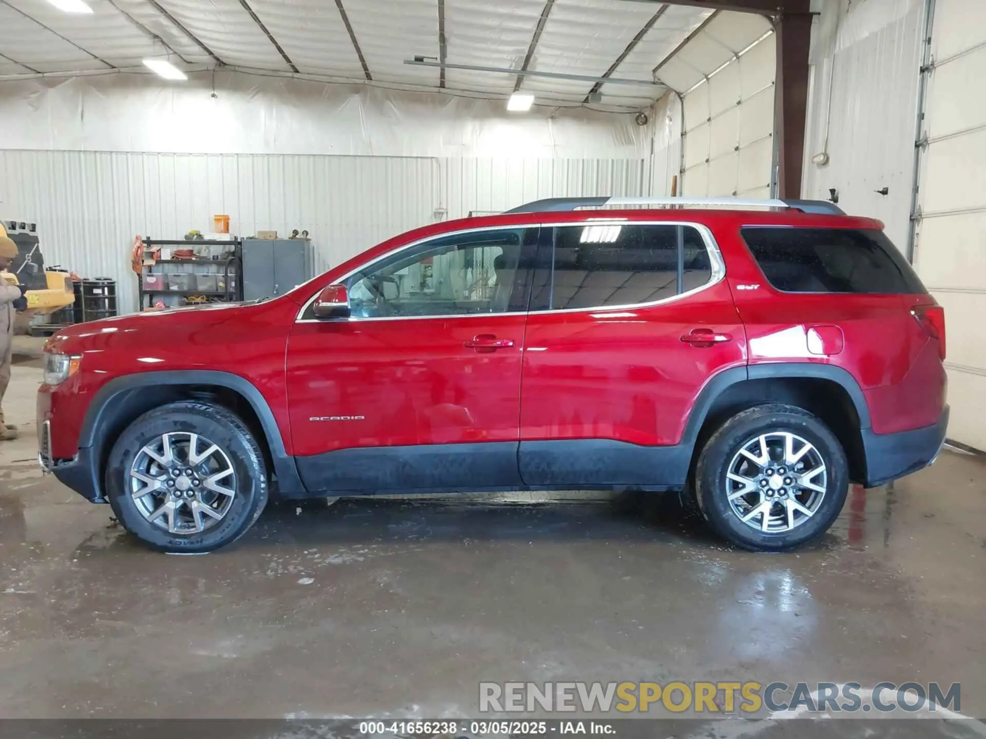 14 Photograph of a damaged car 1GKKNUL44PZ162840 GMC ACADIA 2023