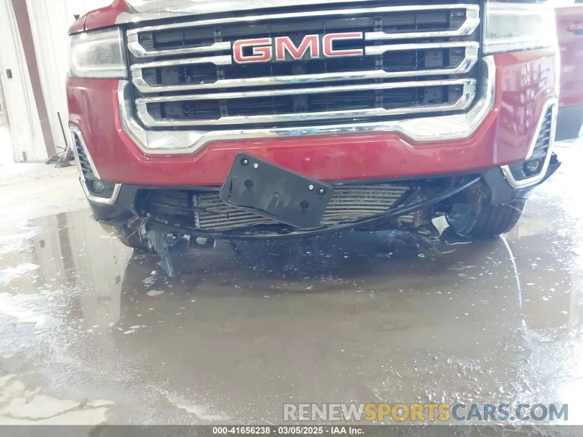 6 Photograph of a damaged car 1GKKNUL44PZ162840 GMC ACADIA 2023