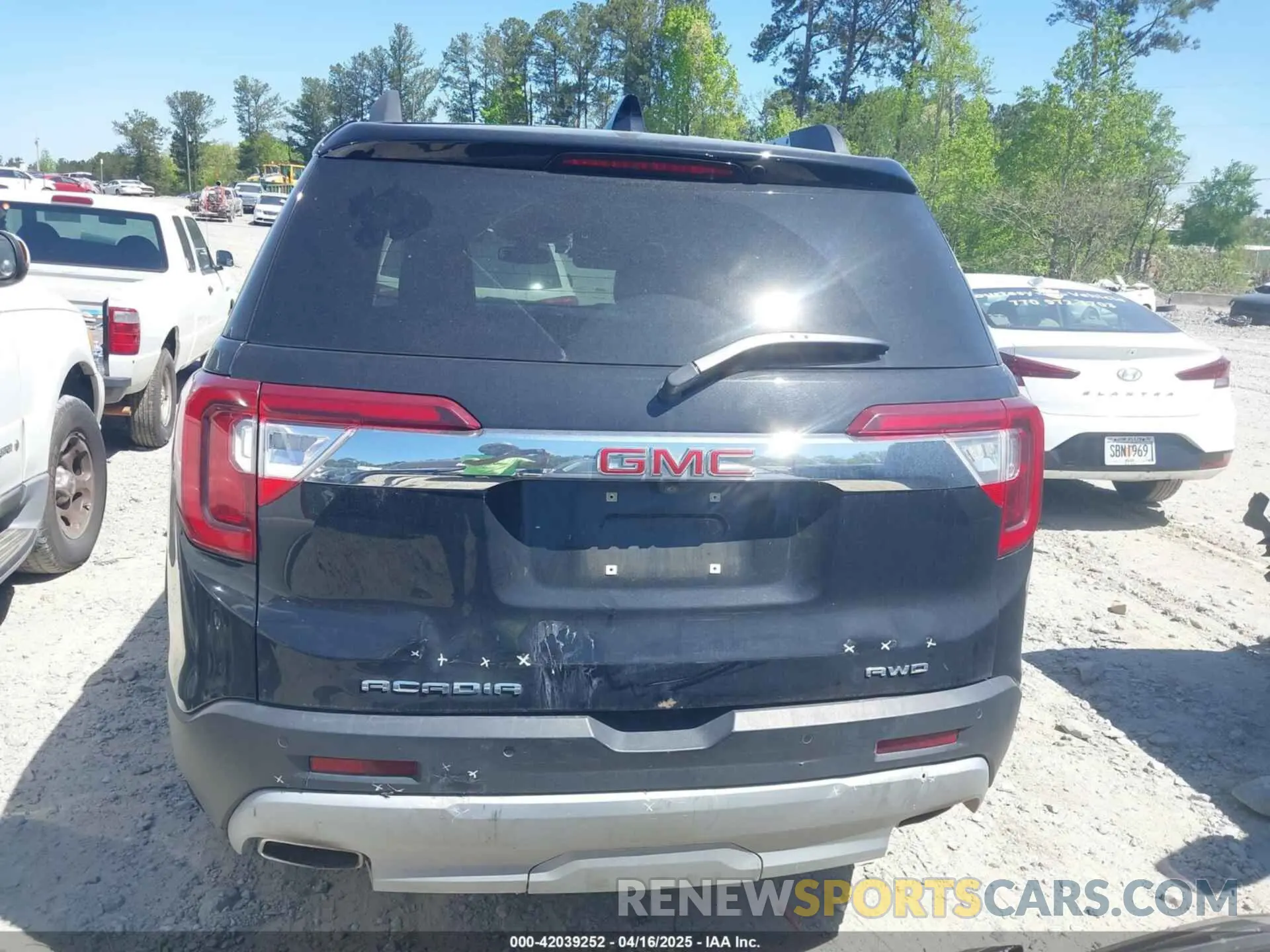 16 Photograph of a damaged car 1GKKNUL44PZ187429 GMC ACADIA 2023