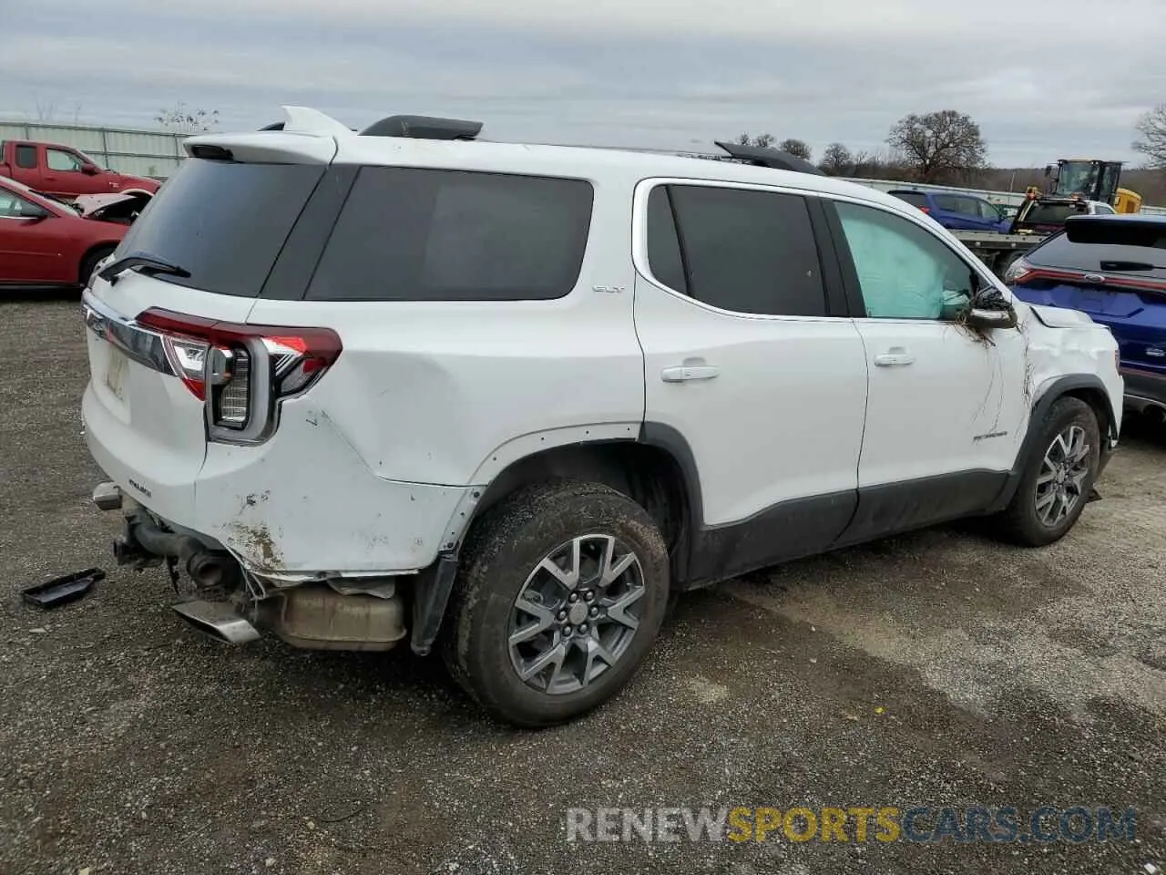 3 Photograph of a damaged car 1GKKNUL44PZ215164 GMC ACADIA 2023